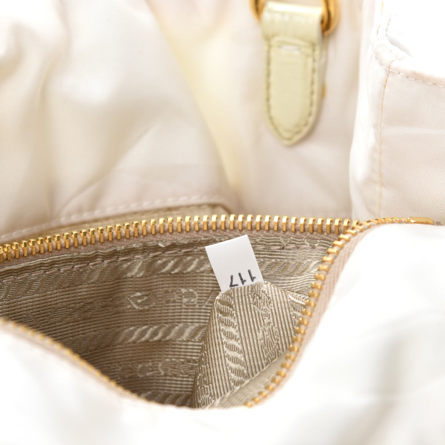 Tessuto Nylon Quilted Bag White