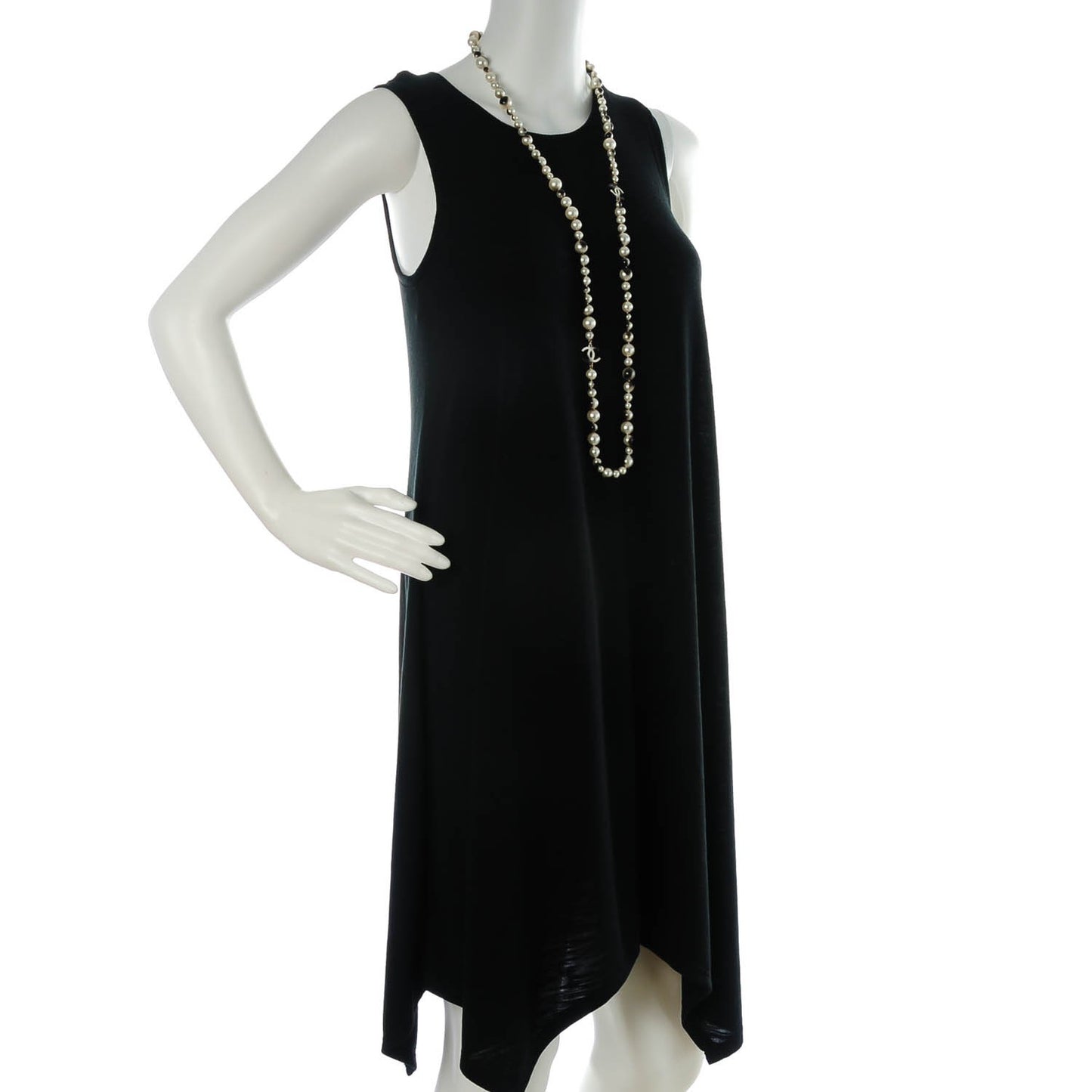 Graduated Pearl CC Long Necklace Silver Black