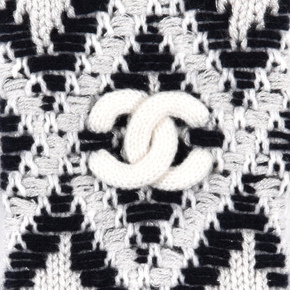 Chanel Cashmere Blend CC Beanie Hat With Gloves Set White Navy Blue 8 of 9