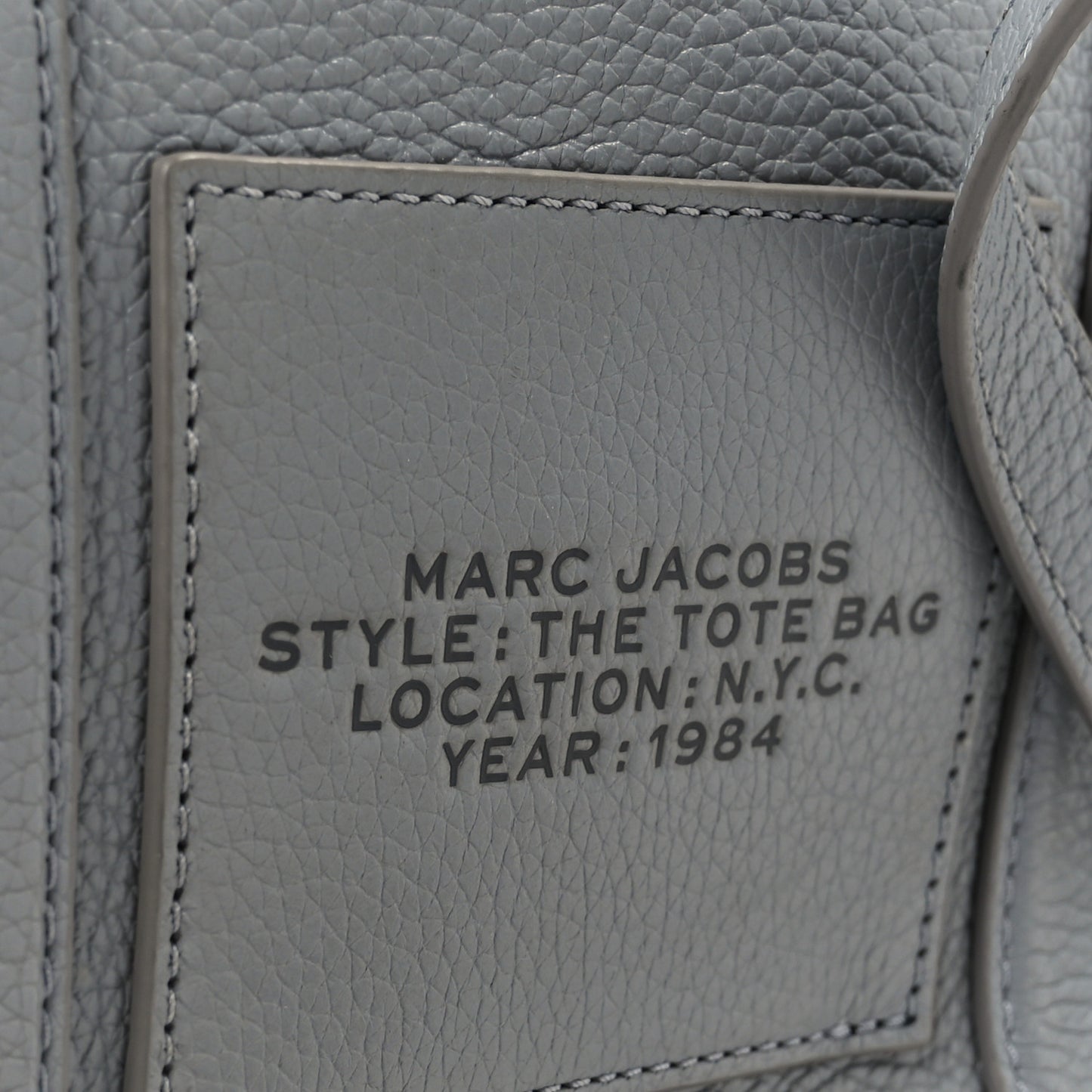Grained Calfskin Medium The Tote Bag Grey