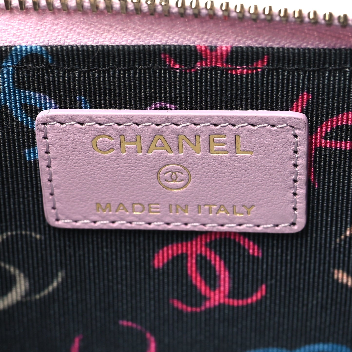 Caviar Quilted CC Zip Around Card Holder Light Purple