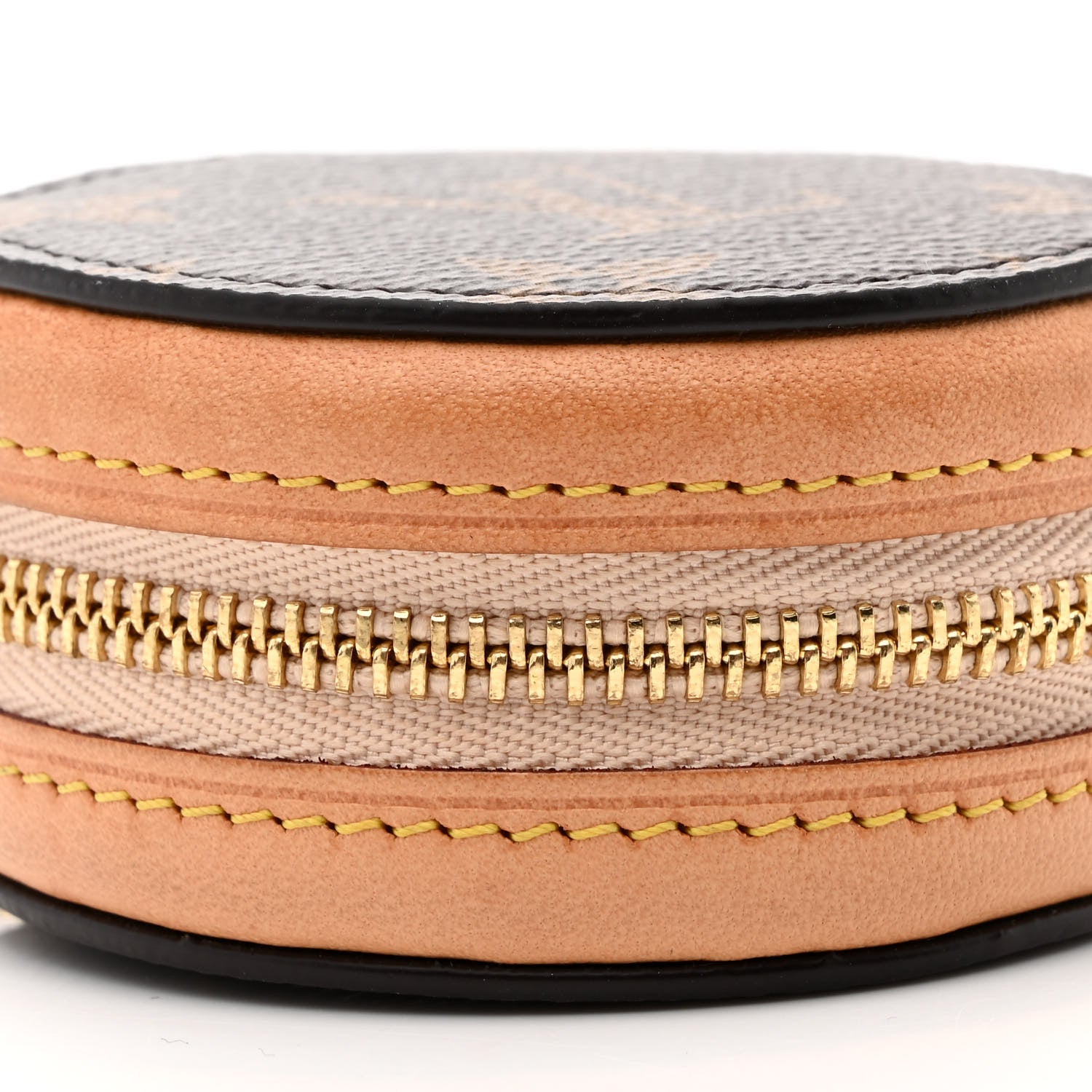 Louis Vuitton Monogram Horizon Wireless Earphones Case 6 of 7