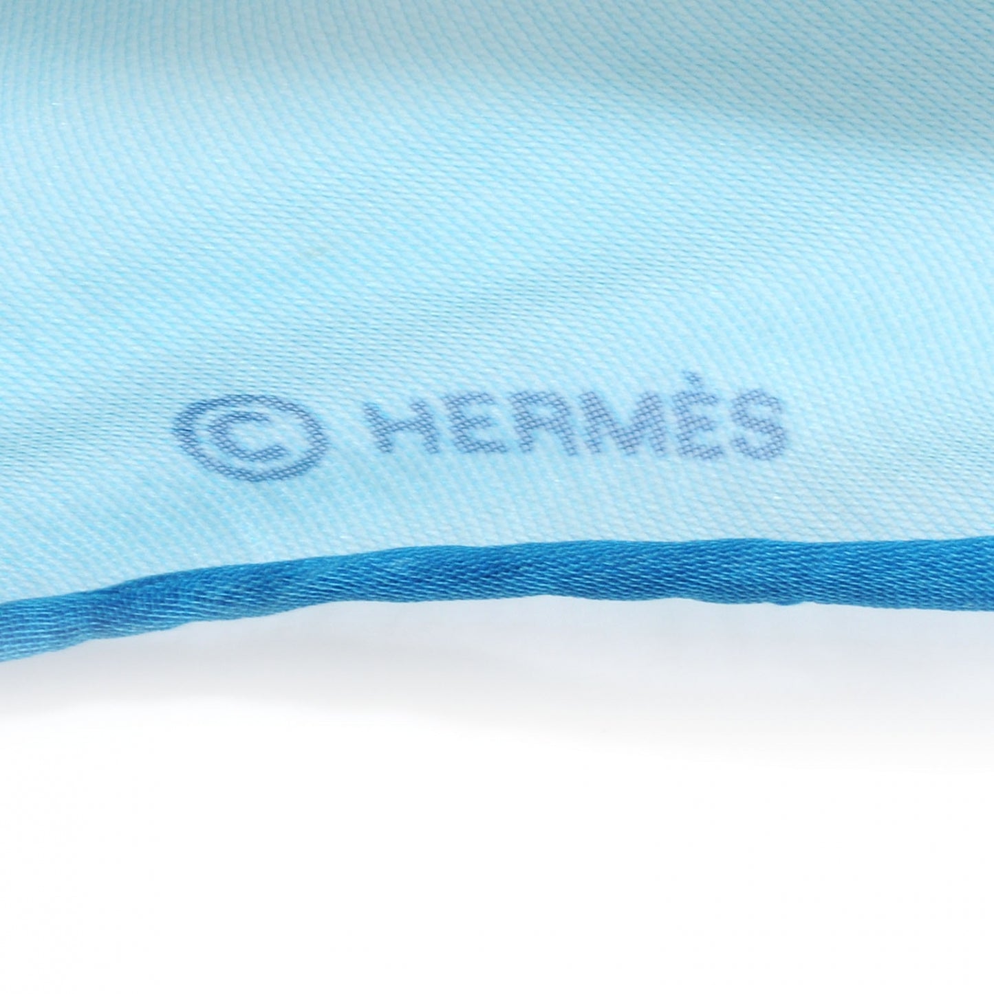 Silk Mousseline Pointu Triangle Scarf Bleu