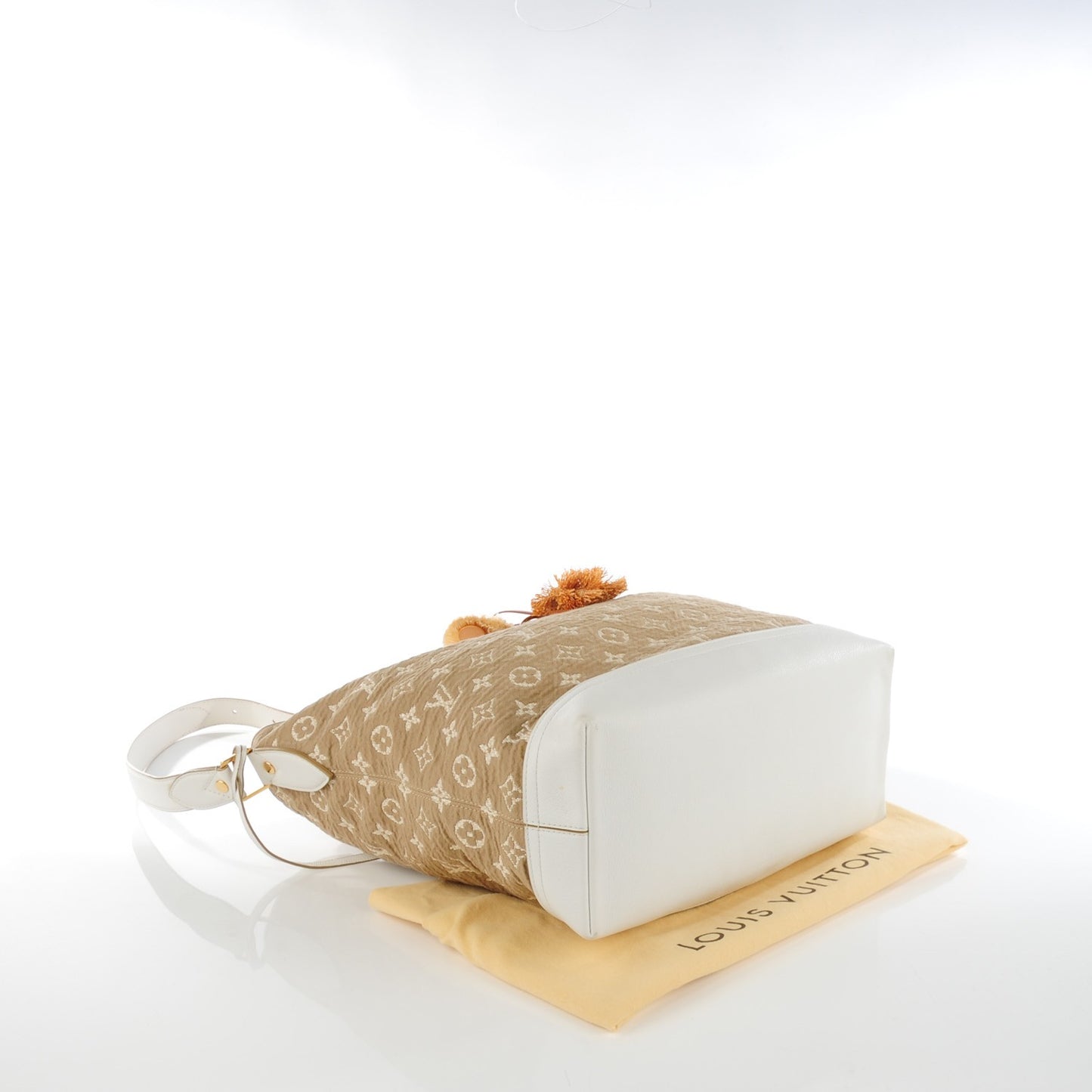 Monogram Sabbia Besace White