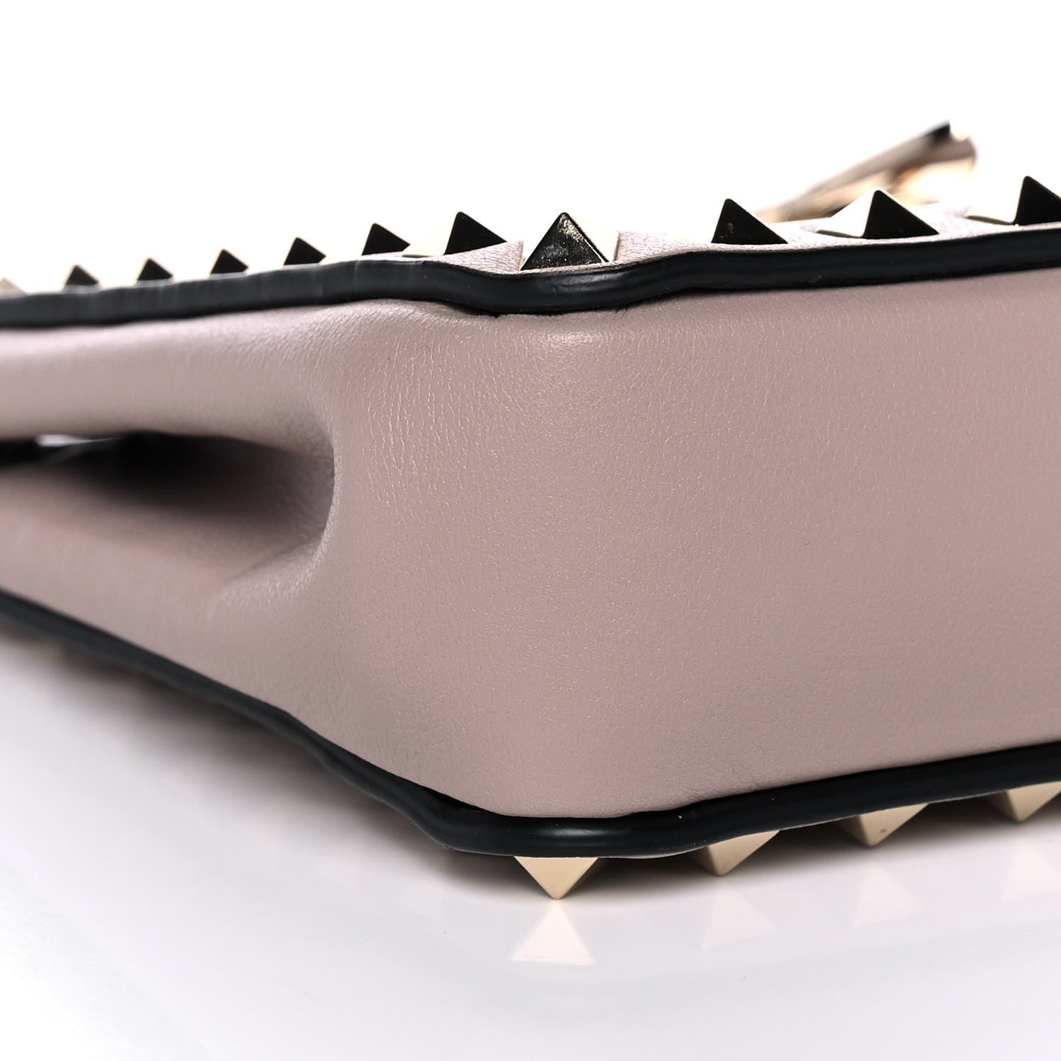 Valentino Garavani Vitello Rockstud Chain Clutch Poudre 9 of 10