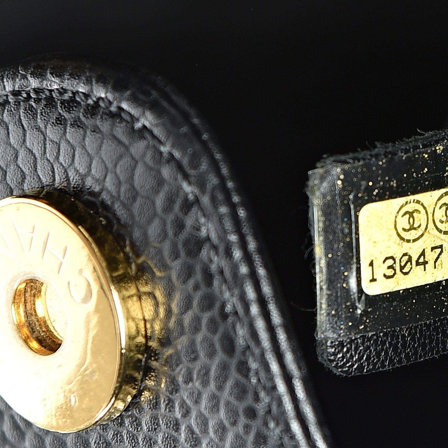 Caviar Quilted Petit Shopping Tote PST Black