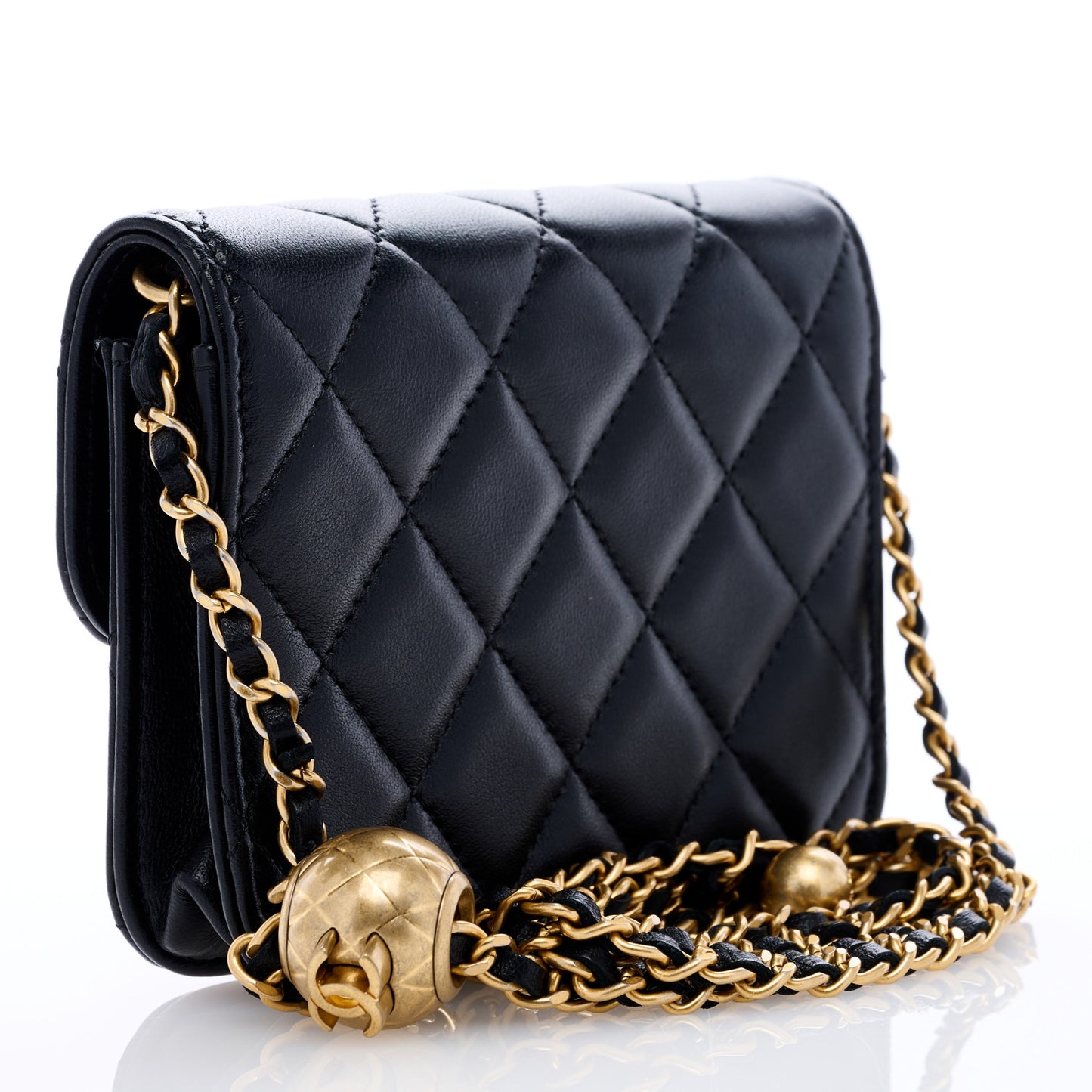 Lambskin Quilted Pearl Crush Clutch With Chain Black