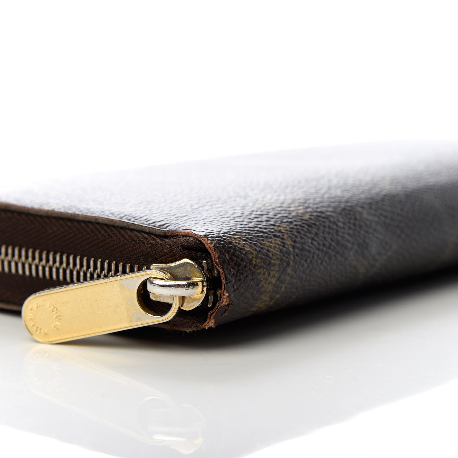 Louis Vuitton Monogram Zippy Wallet 9 of 9