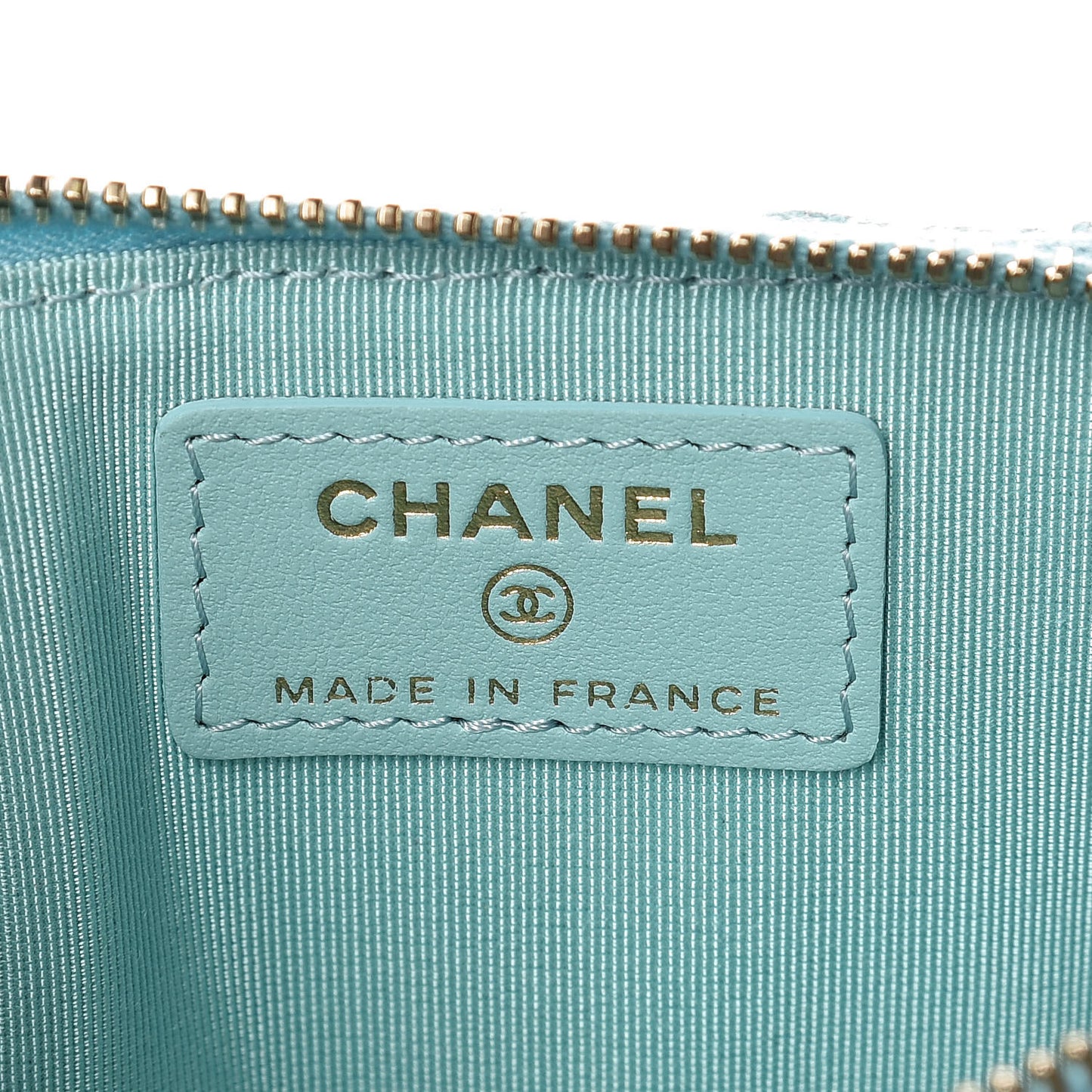 Caviar Quilted Classic iPhone Pouch Blue