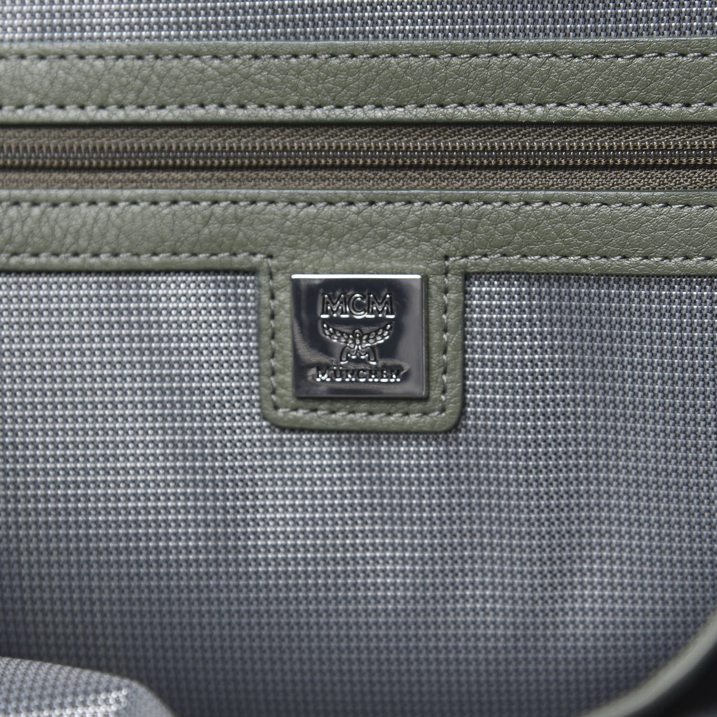 Visetos Medium Side Studs Stark Backpack Rosin