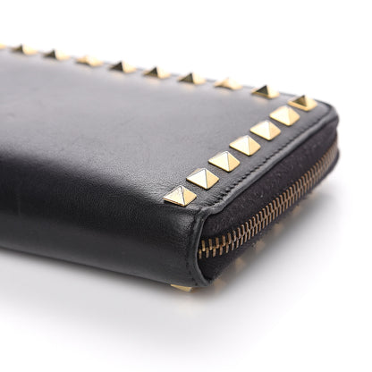Valentino Garavani Calfskin Rockstud Zip Around Wallet Black 14 of 14