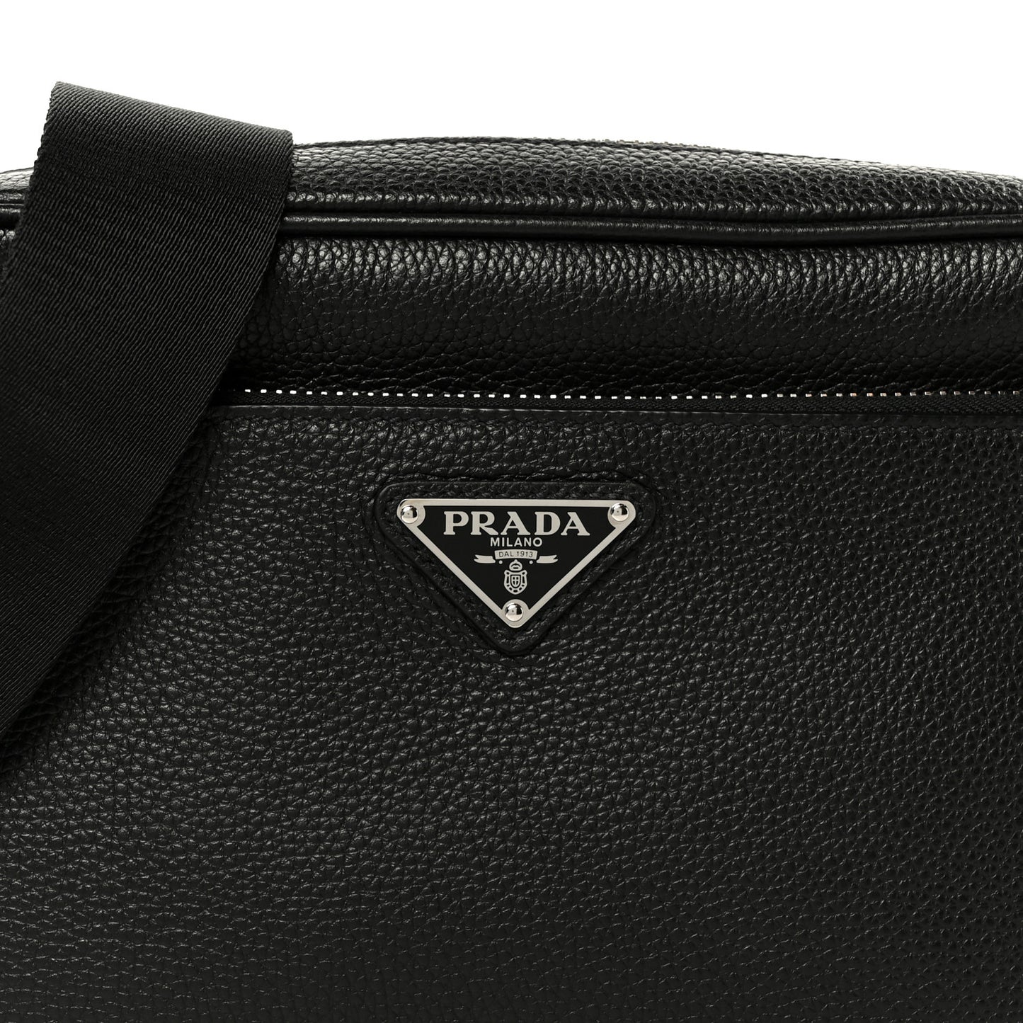 Vitello Daino Zip Shoulder Bag Black