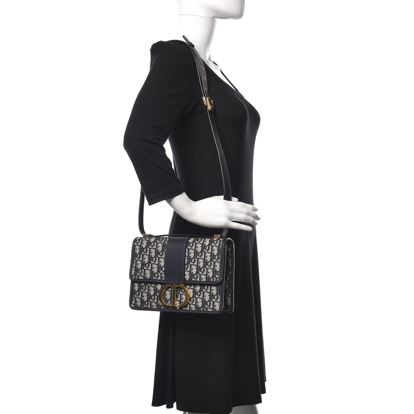 Oblique 30 Montaigne Chain Flap Bag Blue