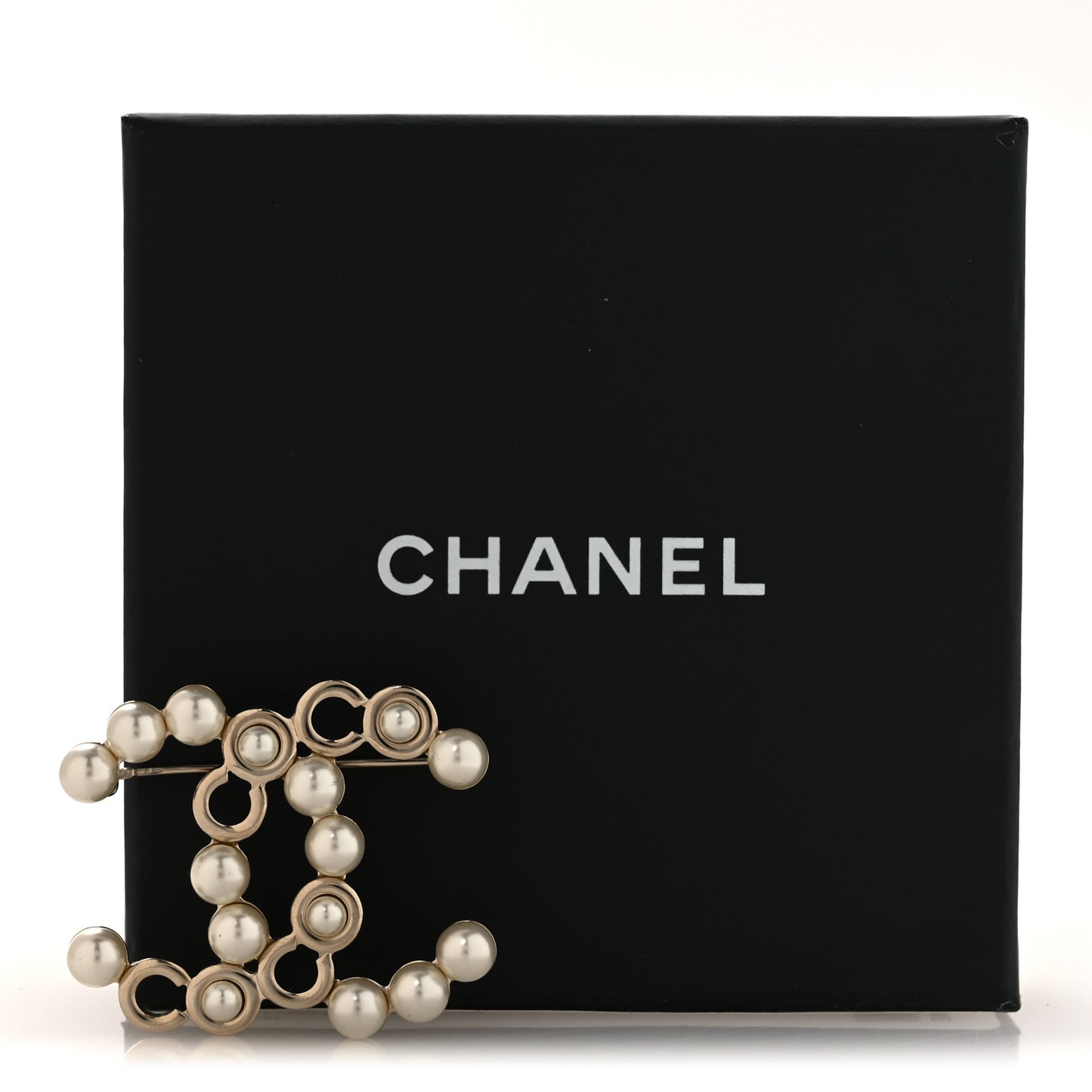 Pearl Coco CC Brooch Gold