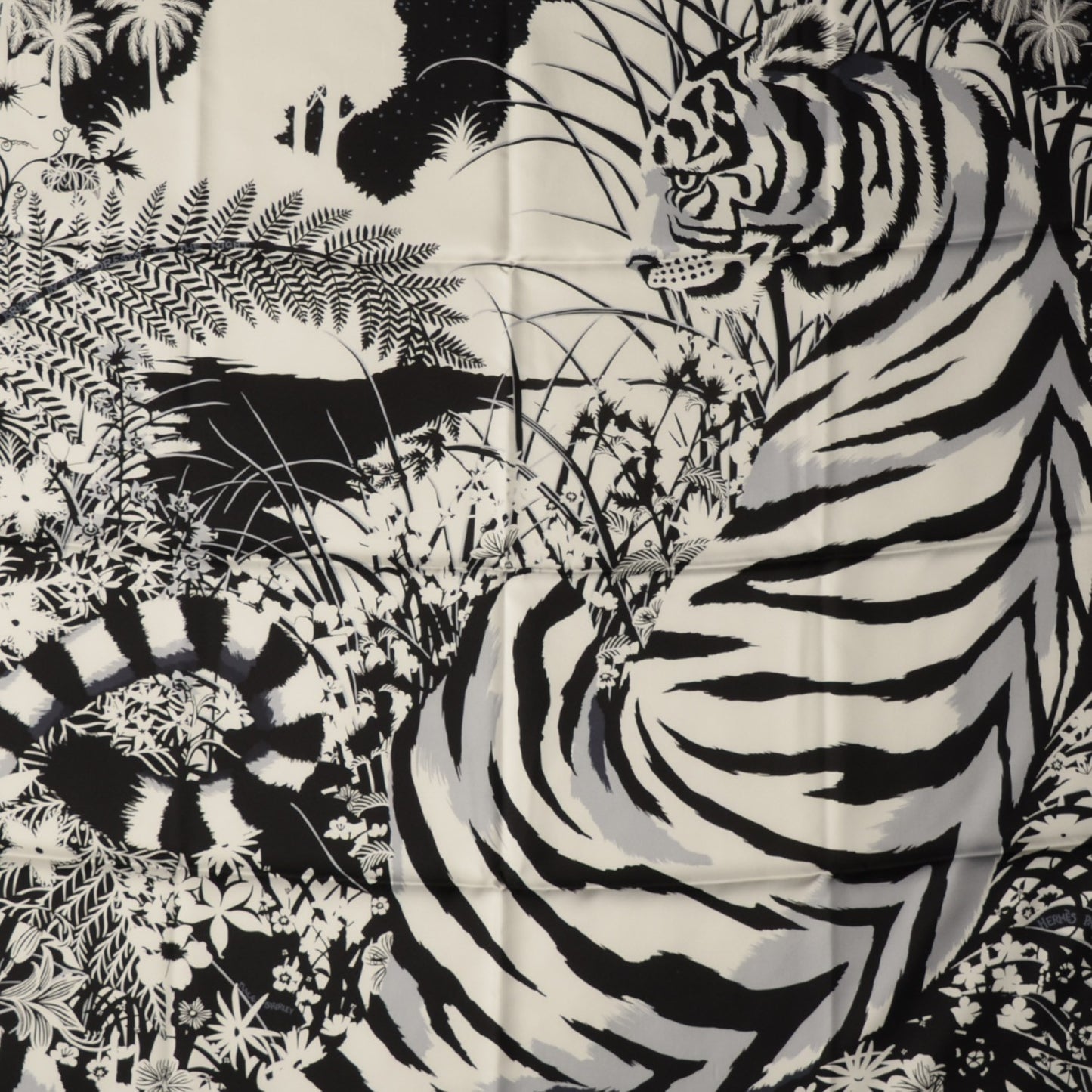 Silk Tyger Tyger Scarf 90 Black Blanc Gris