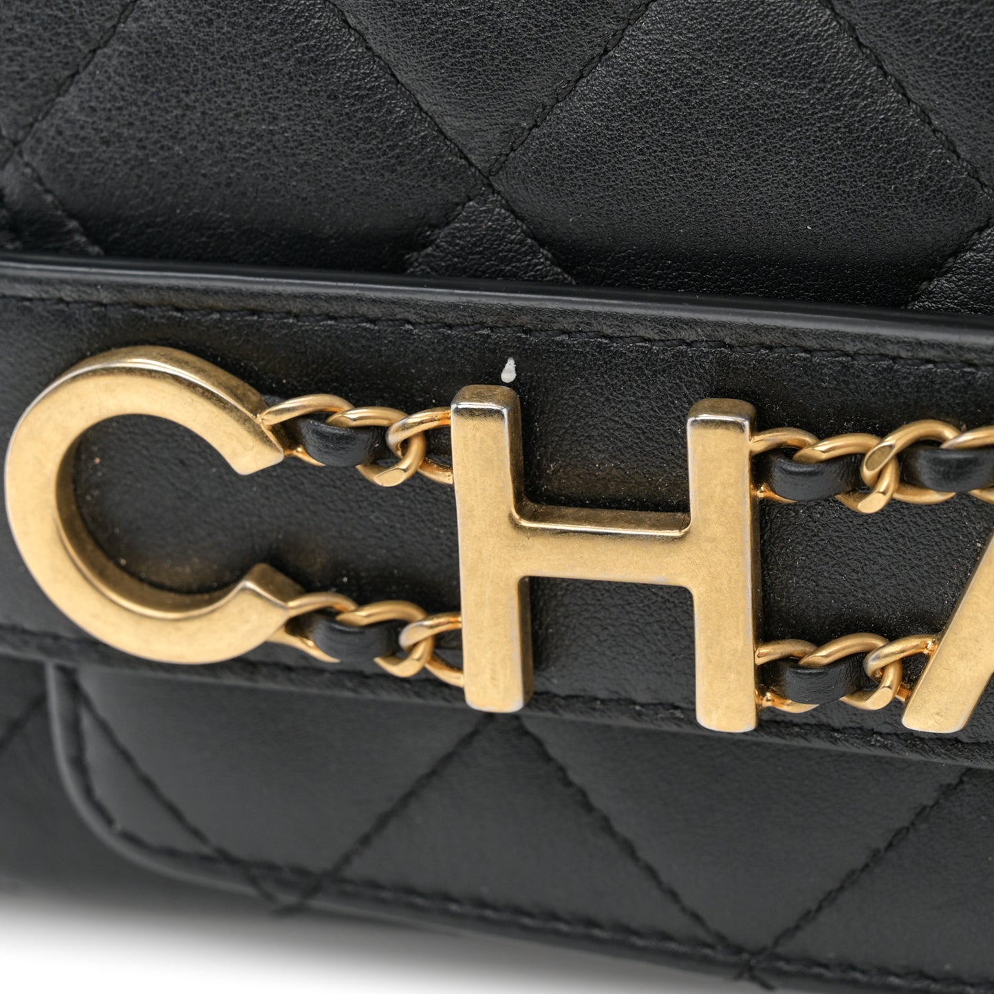Calfskin Quilted Enchained Clutch Black