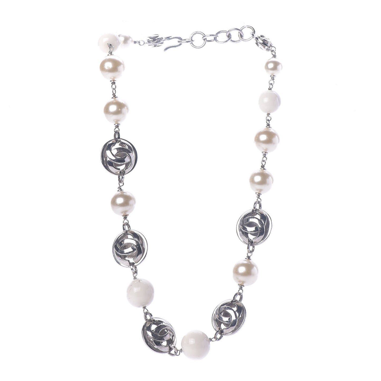 Resin Bead Pearl CC Short Necklace Silver