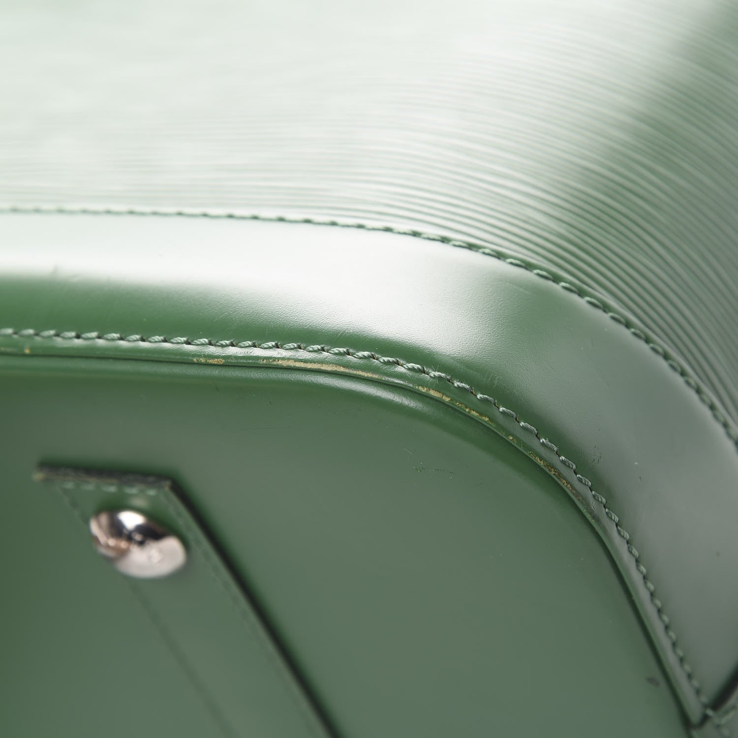Louis Vuitton Epi Alma GM Menthe 10 of 15