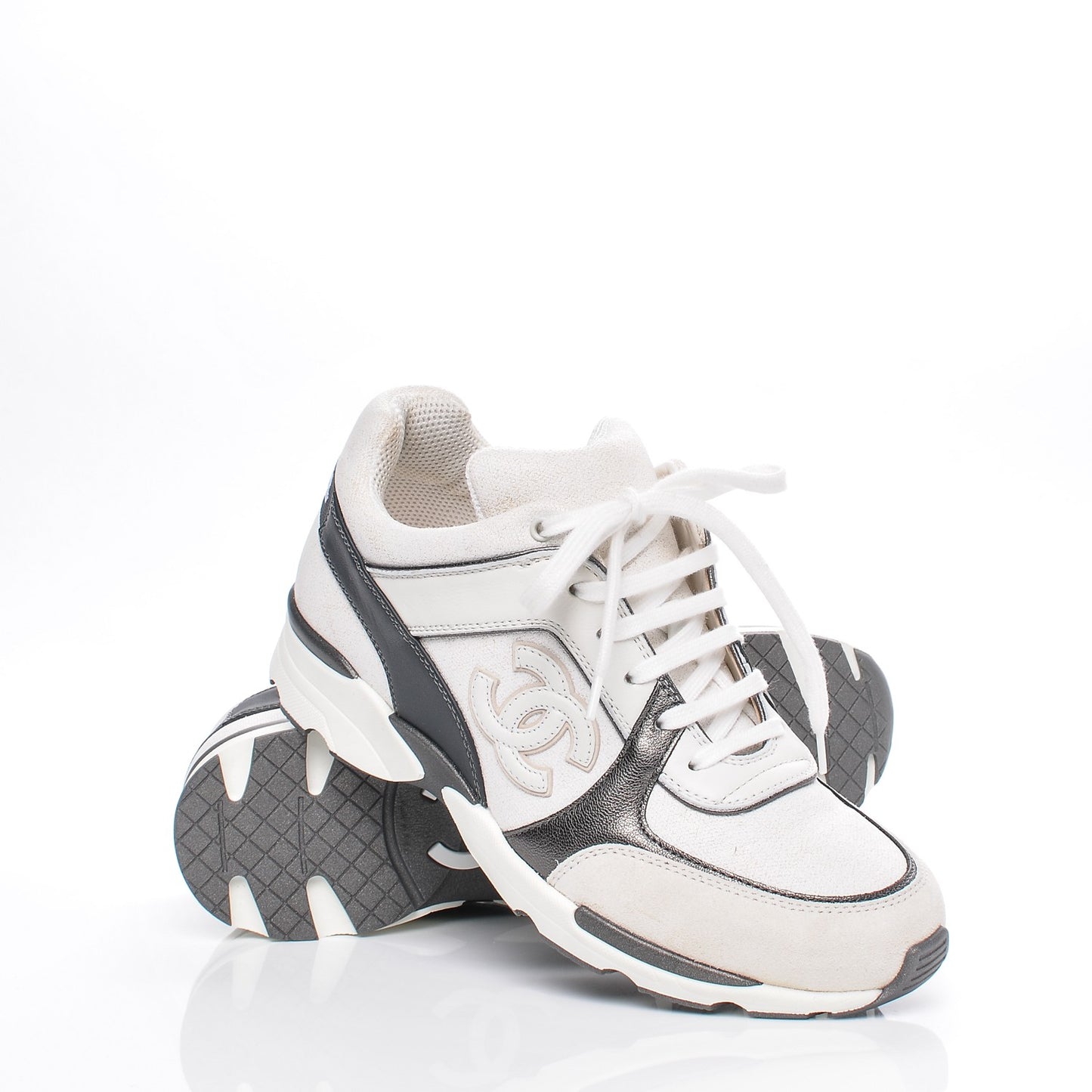 Suede Calfskin CC Sneakers 37 White Grey
