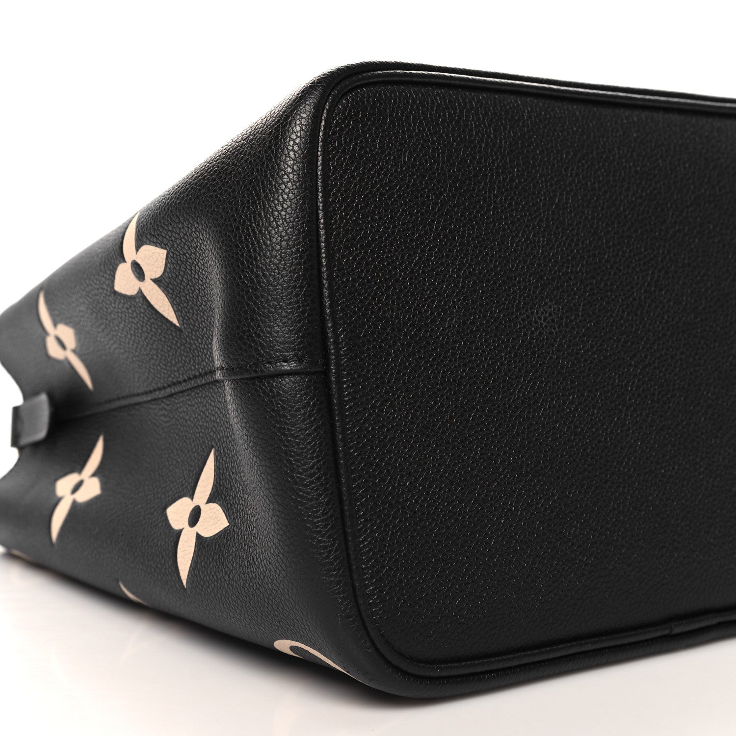 Louis Vuitton Empreinte Monogram Giant Neonoe MM Black Beige 9 of 10