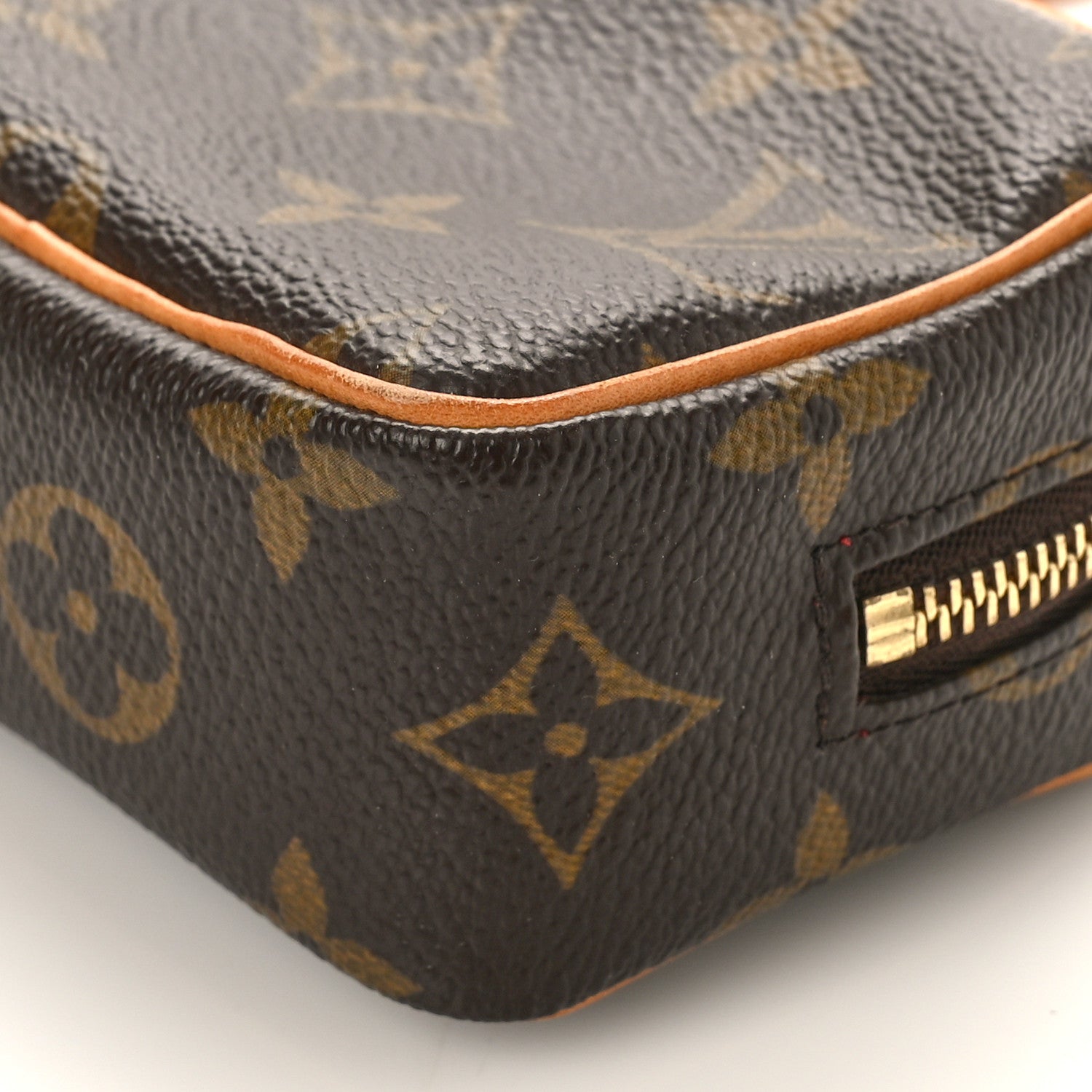 Louis Vuitton Monogram Wapity 8 of 9