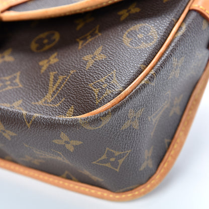 Louis Vuitton Monogram Sologne 9 of 15