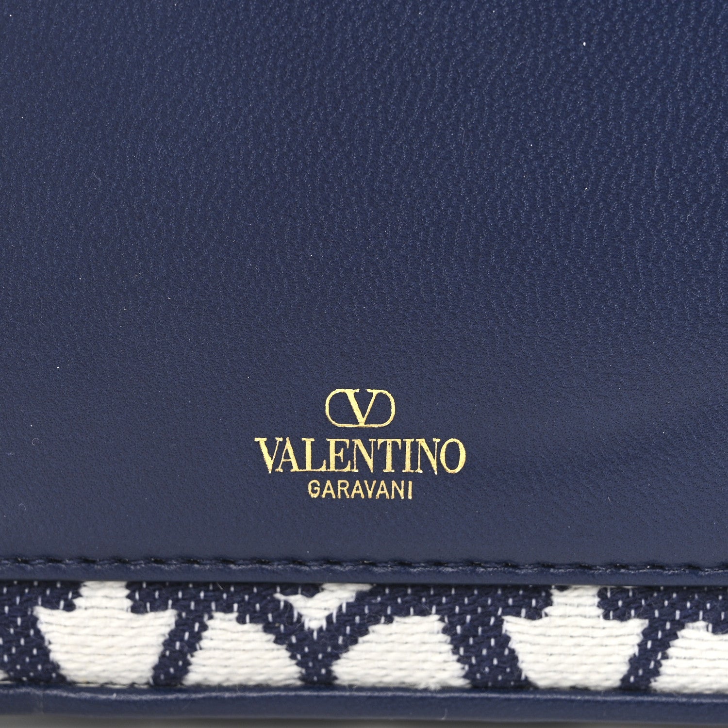 Valentino Garavani Toile Iconographe Cotton Vlogo Small Loco Shoulder Bag White Worker 6 of 12