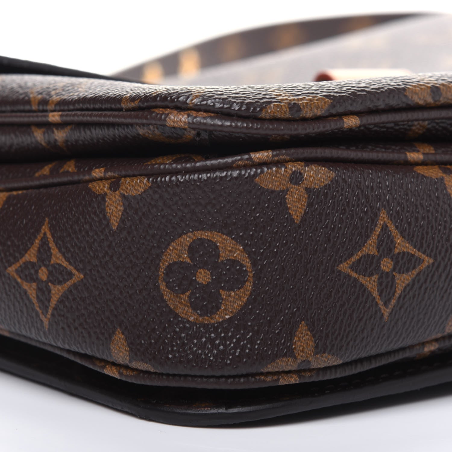 Louis Vuitton Monogram Pochette Metis 8 of 12