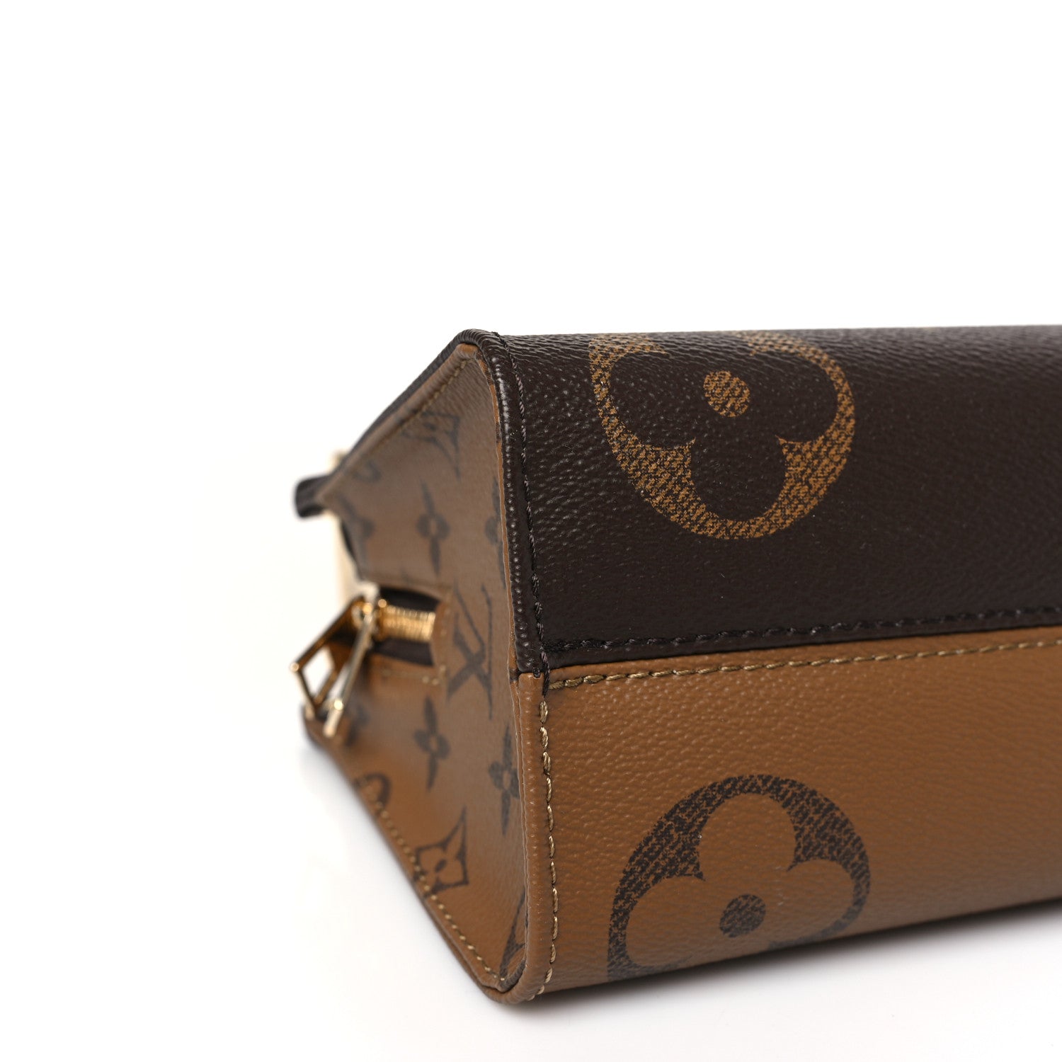 Louis Vuitton Reverse Monogram Giant OnTheGo East West 7 of 9