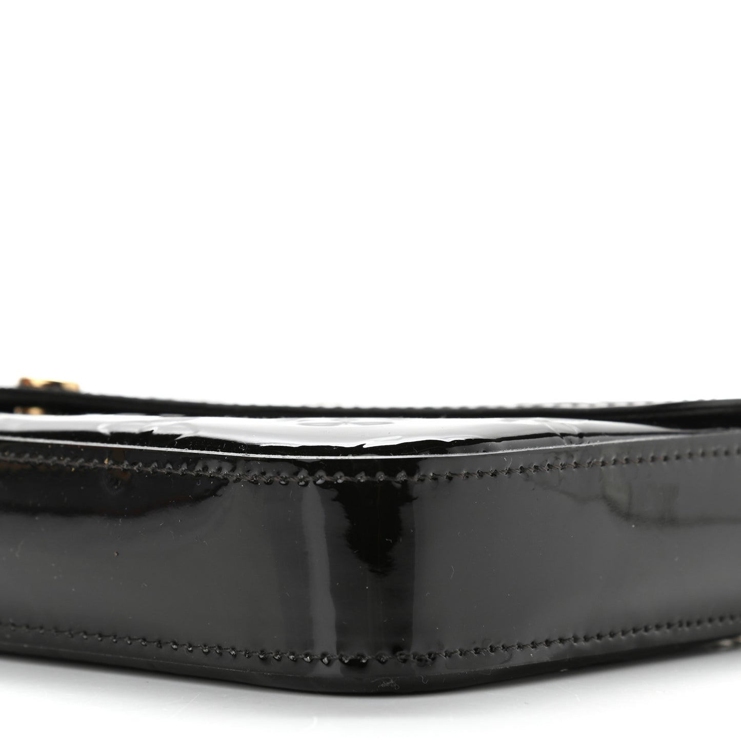 Vernis Pochette Felicie Chain Wallet Amarante