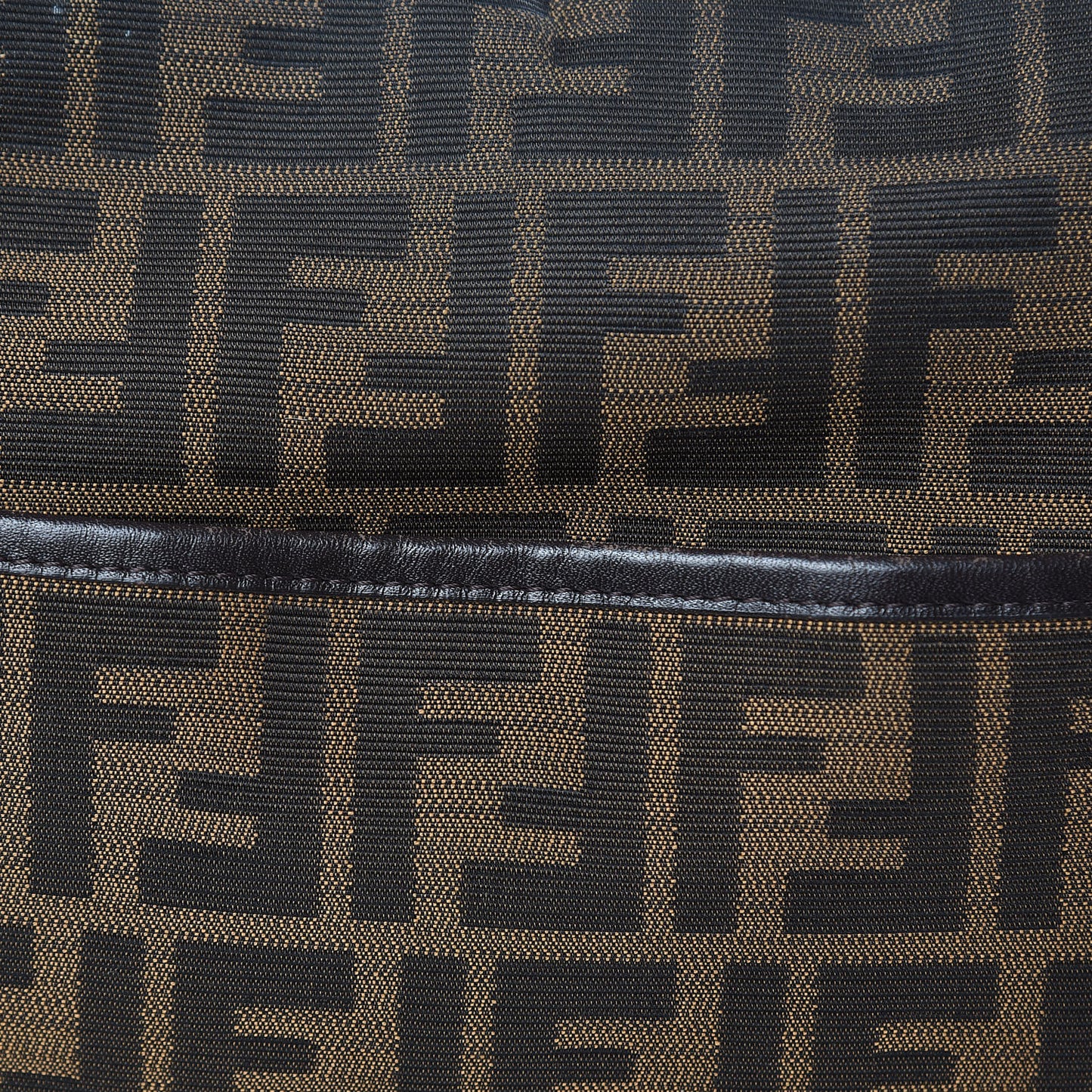 Zucca Vitello Chef Crossbody Bag Tobacco Moro