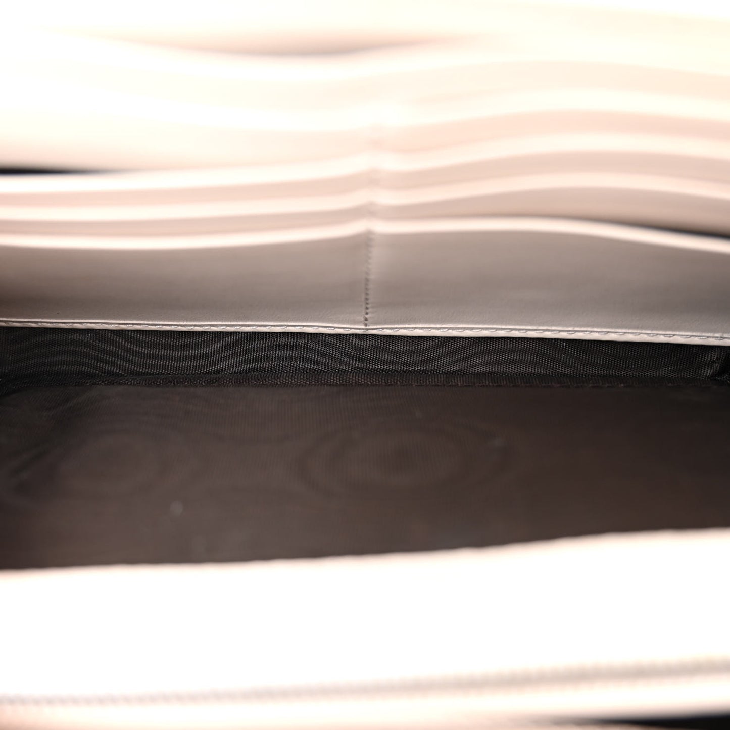 Calfskin Matelasse GG Marmont Chain Wallet Mystic White