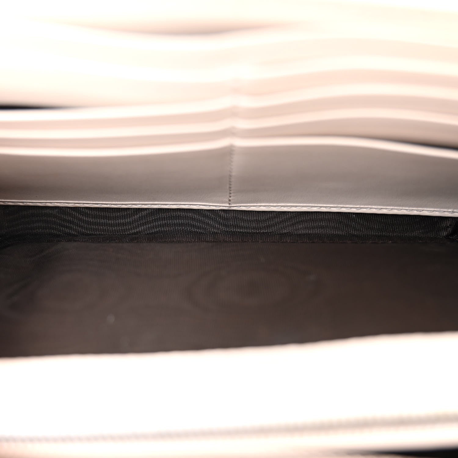 Gucci Calfskin Matelasse GG Marmont Chain Wallet Mystic White 6 of 15