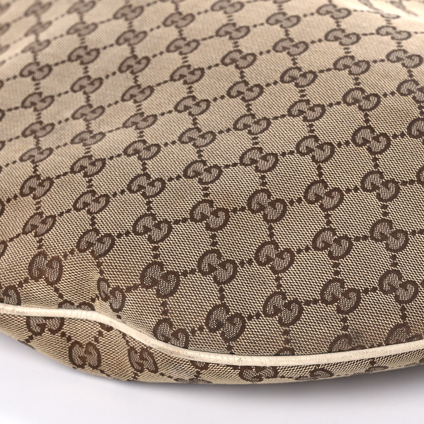 Monogram Large Wave Hobo Off White