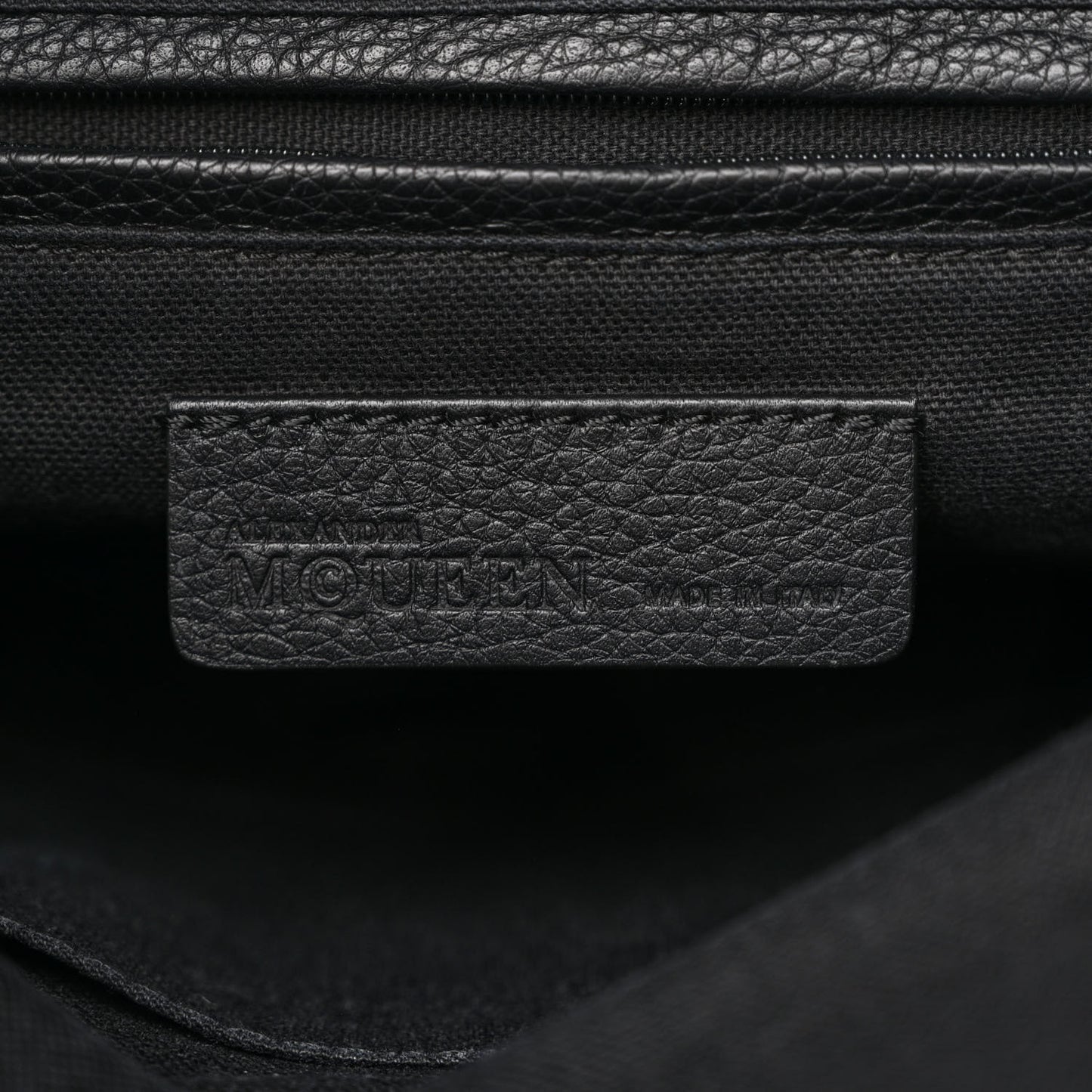 Grainy Calfskin Padlock Skull Clutch Black