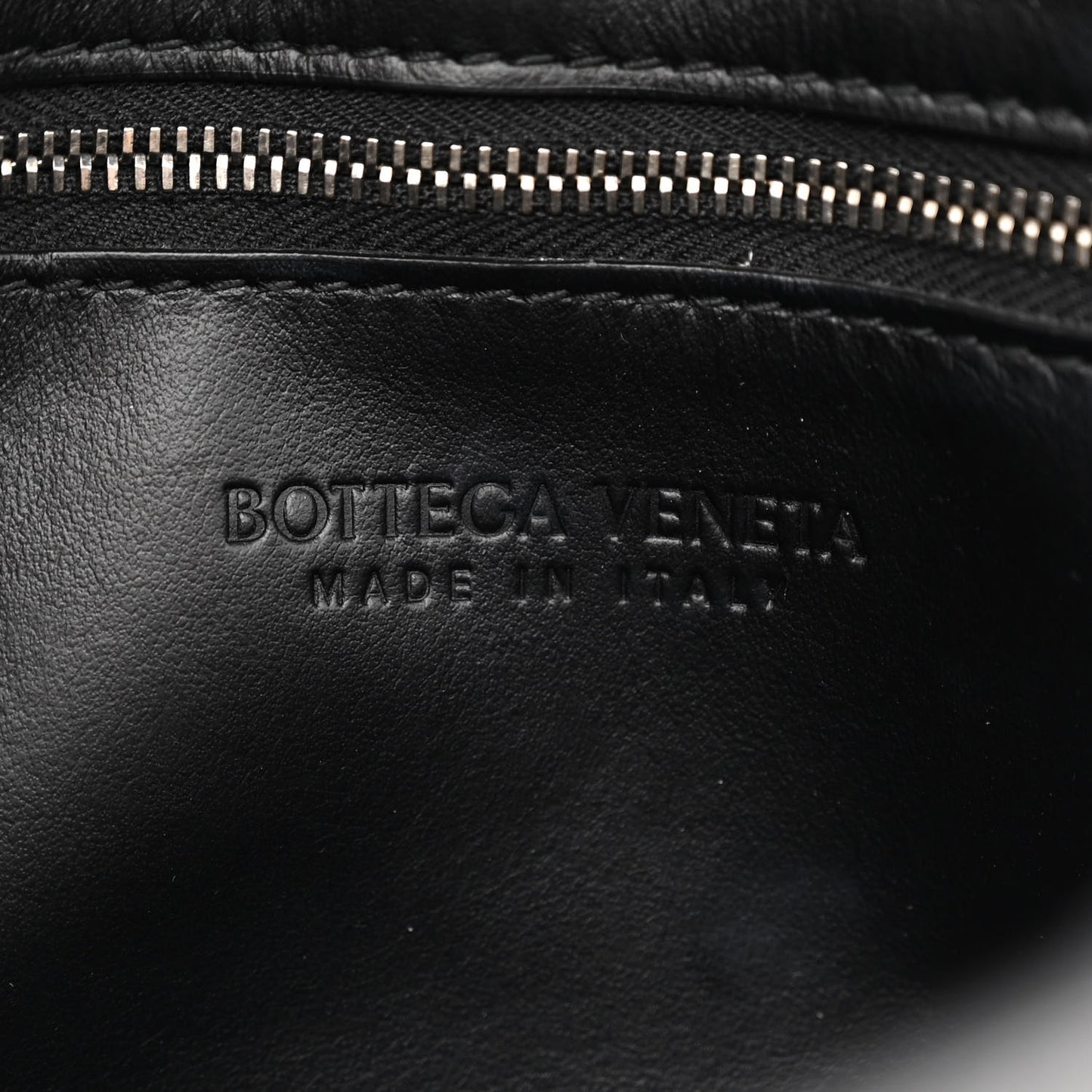 Calfskin Maxi Intreccio Cassette With Strap Bag Black
