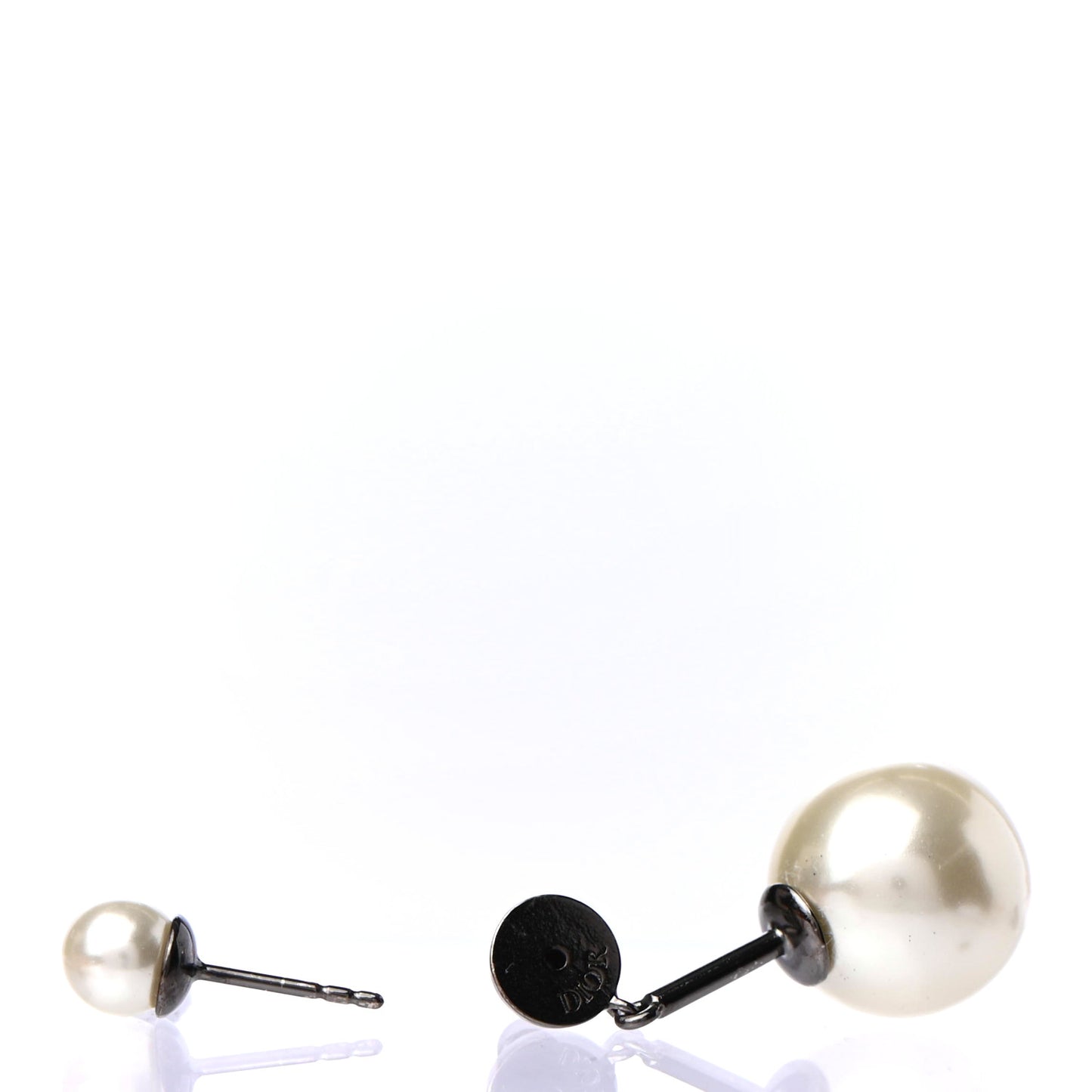 Crystal Pearl My ABCDior Q Tribale Earring Black Silver
