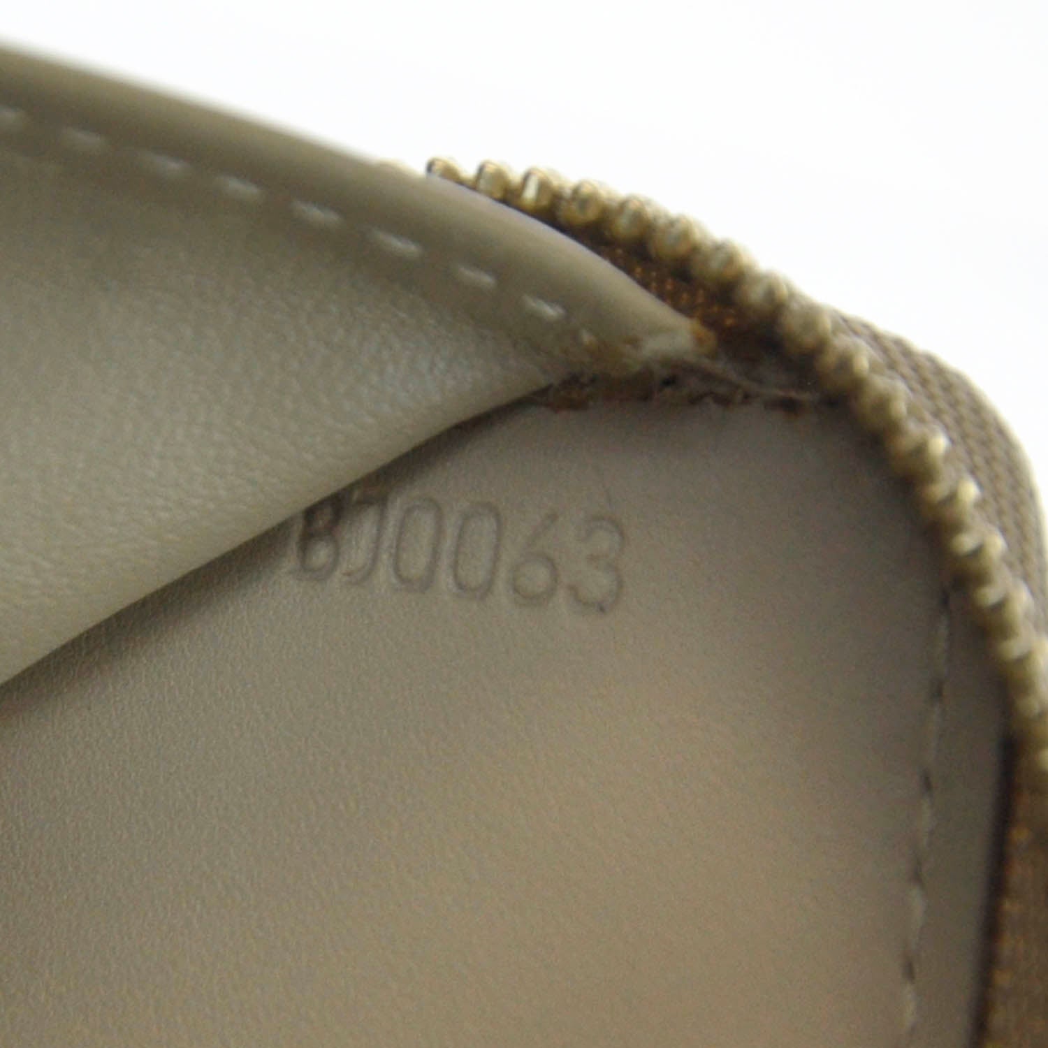 Louis Vuitton Vernis Broome Zip Wallet Beige 7 of 7