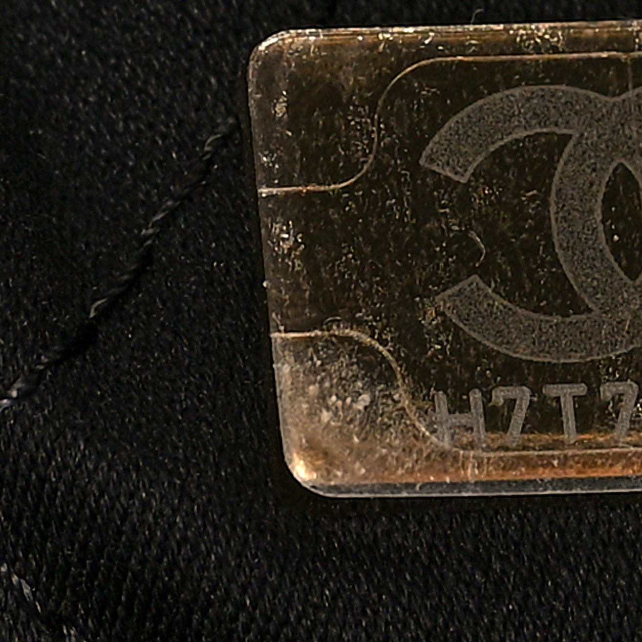 Shiny Calfskin Quilted Chanel 22 Black