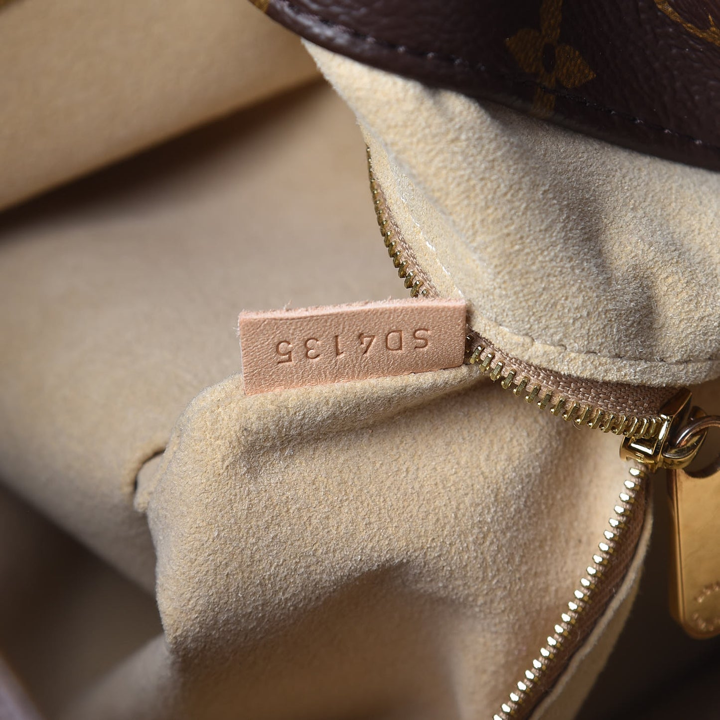 Monogram Artsy MM