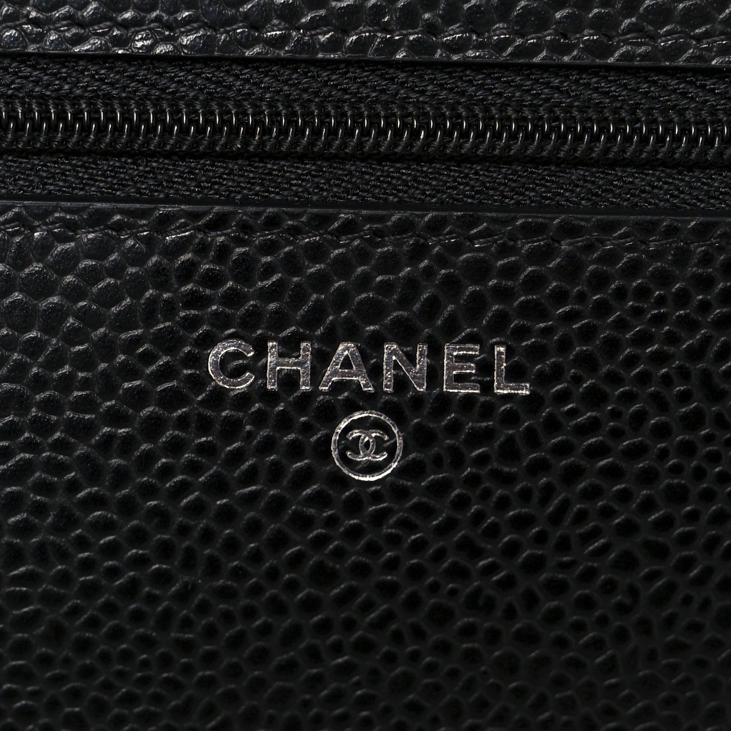 Caviar Quilted Wallet on Chain WOC Black