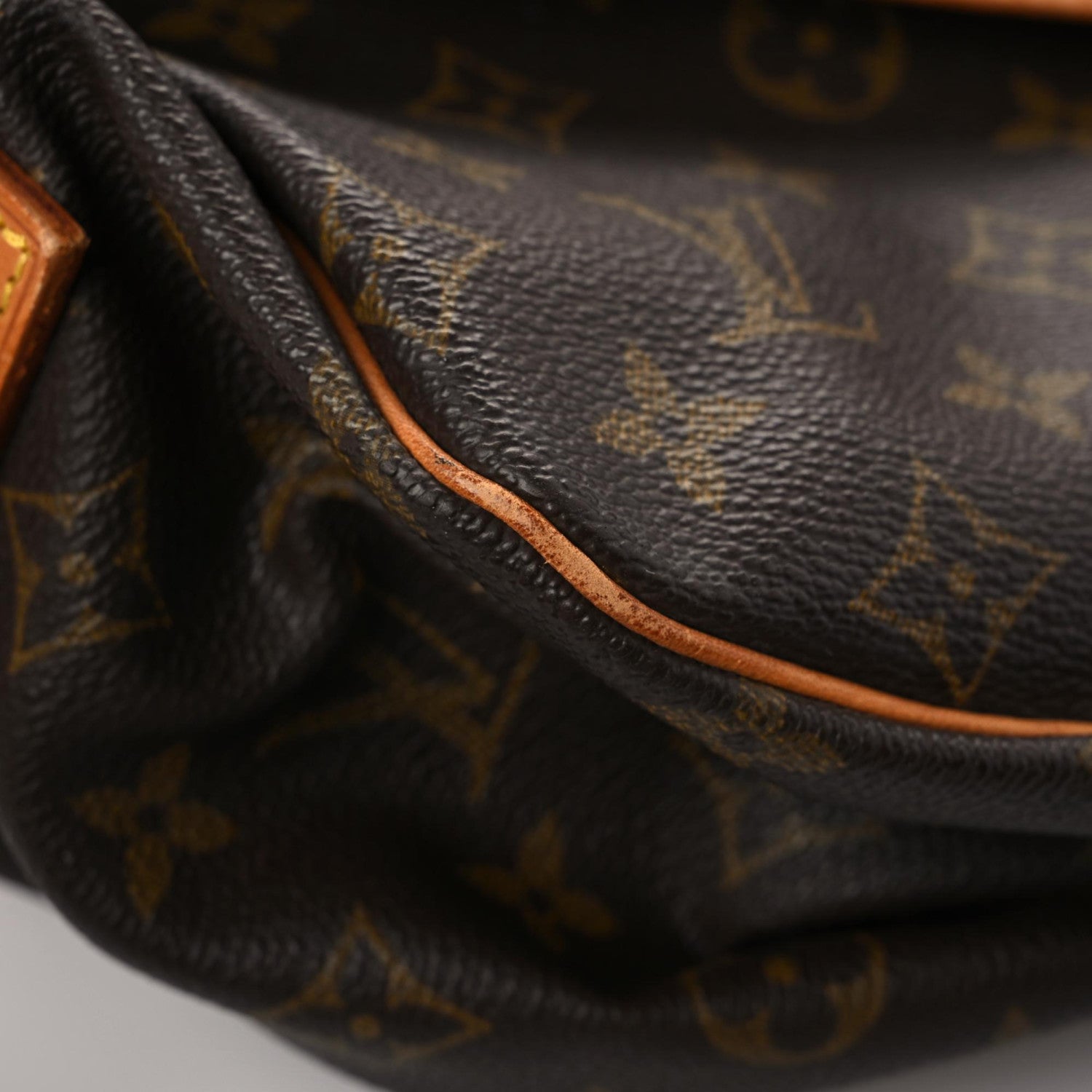 Louis Vuitton Monogram Saumur 35 10 of 32