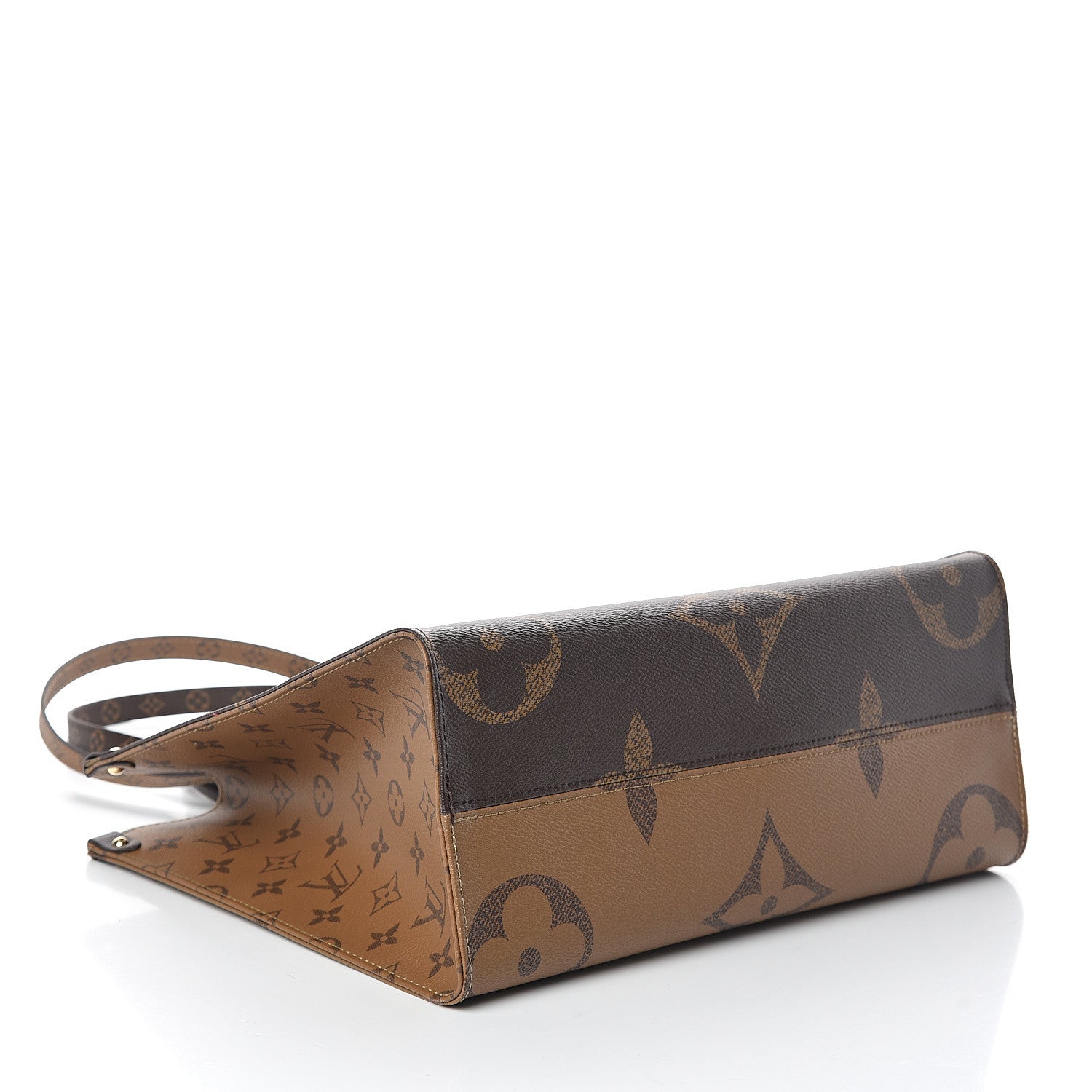 Louis Vuitton Reverse Monogram Giant Onthego MM 3 of 8