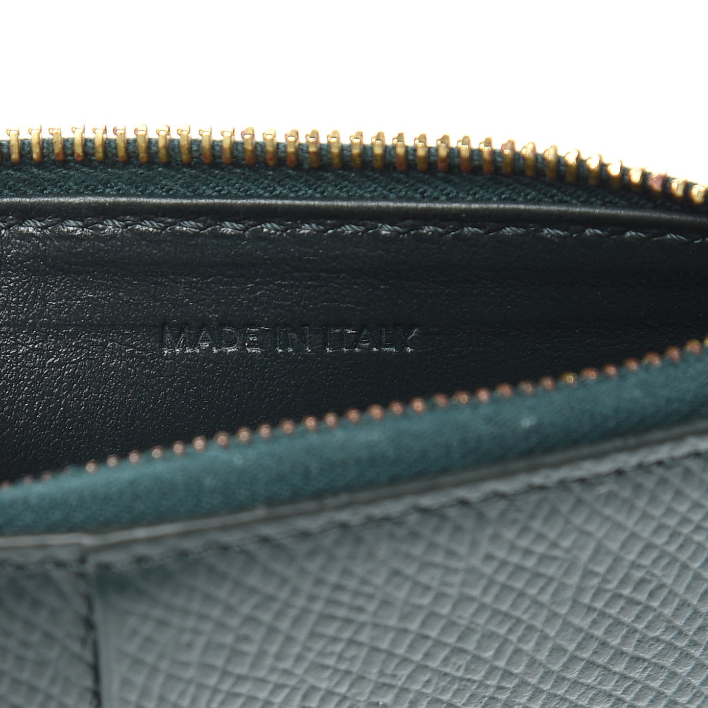 Grained Calfskin Zipped Card Holder Amazone