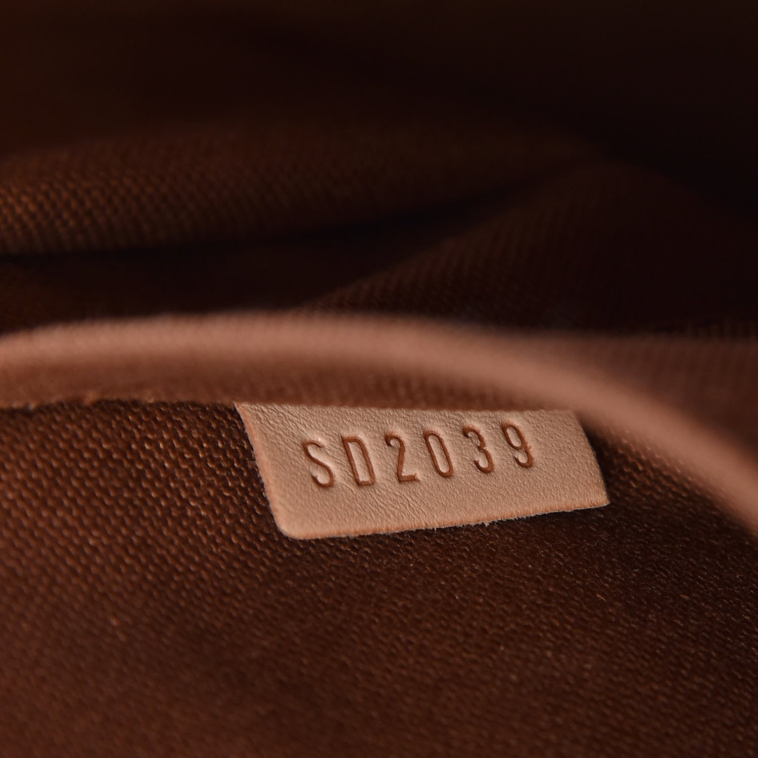 Louis Vuitton Monogram Tivoli GM 7 of 11