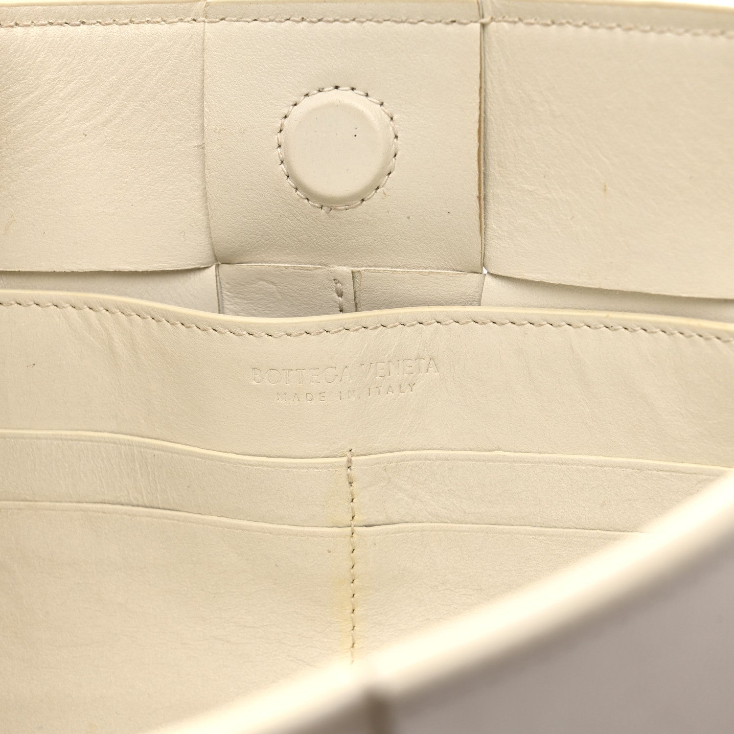 Bottega Veneta Calfskin Maxi Intrecciato Cassette Pouch On Strap Chalk 6 of 10