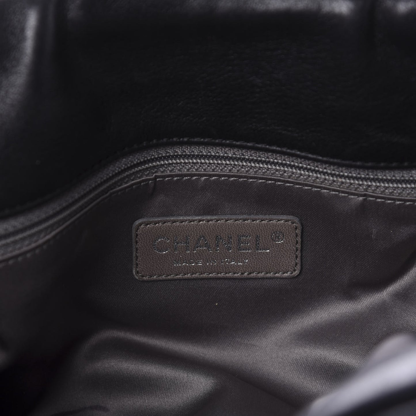 Iridescent Calfskin Bubble Quilt Hobo Black