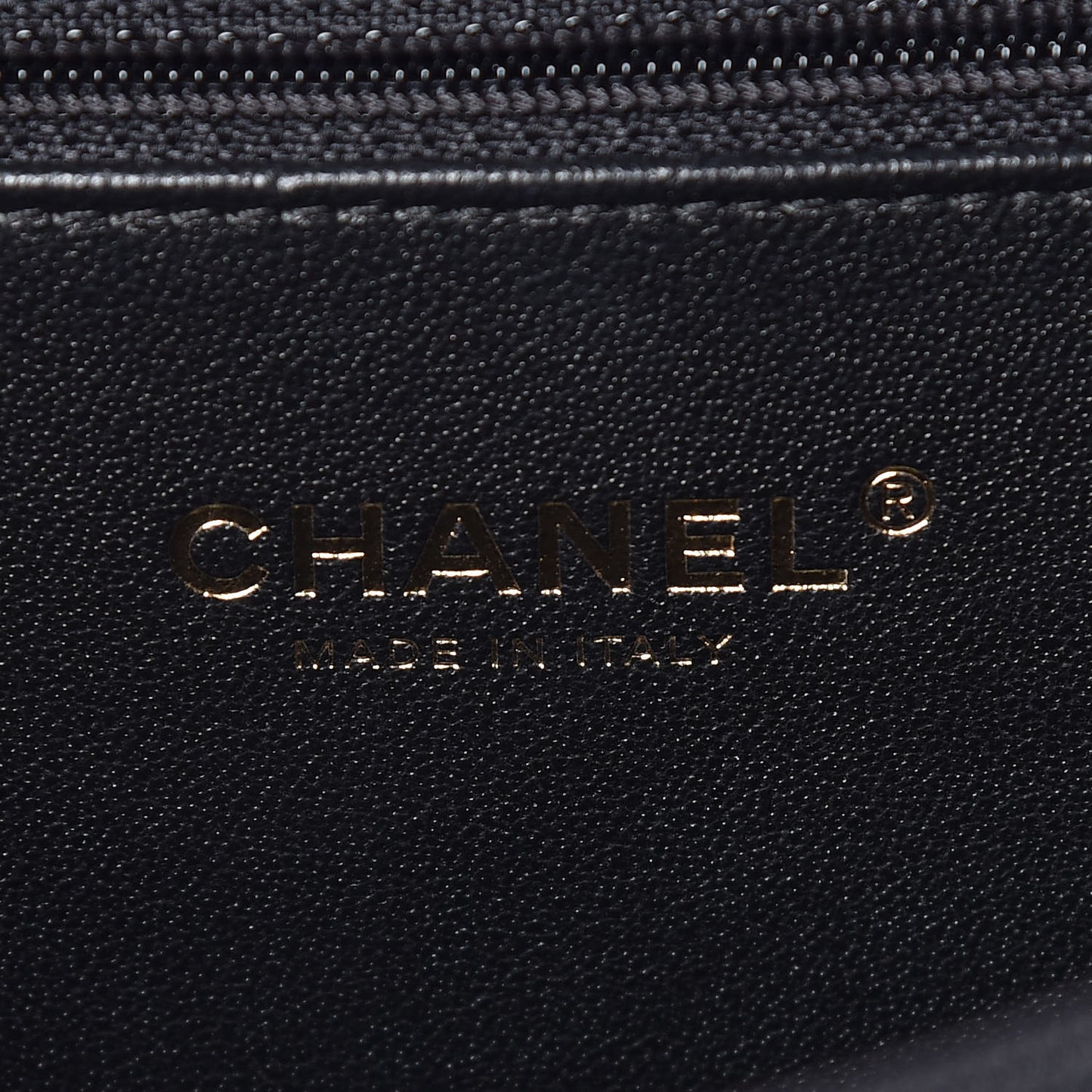 Caviar Quilted Medium CC Filigree Vanity Case Black
