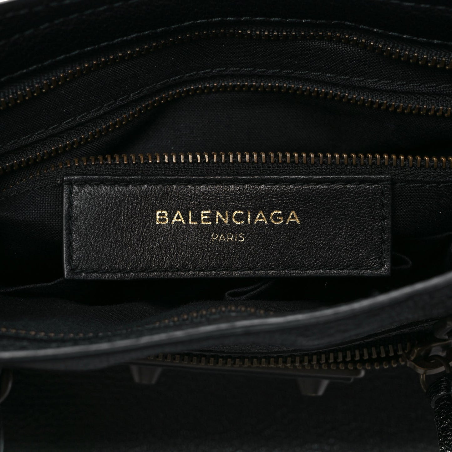 Chevre Classic Hardware Metallic Edge S City Black
