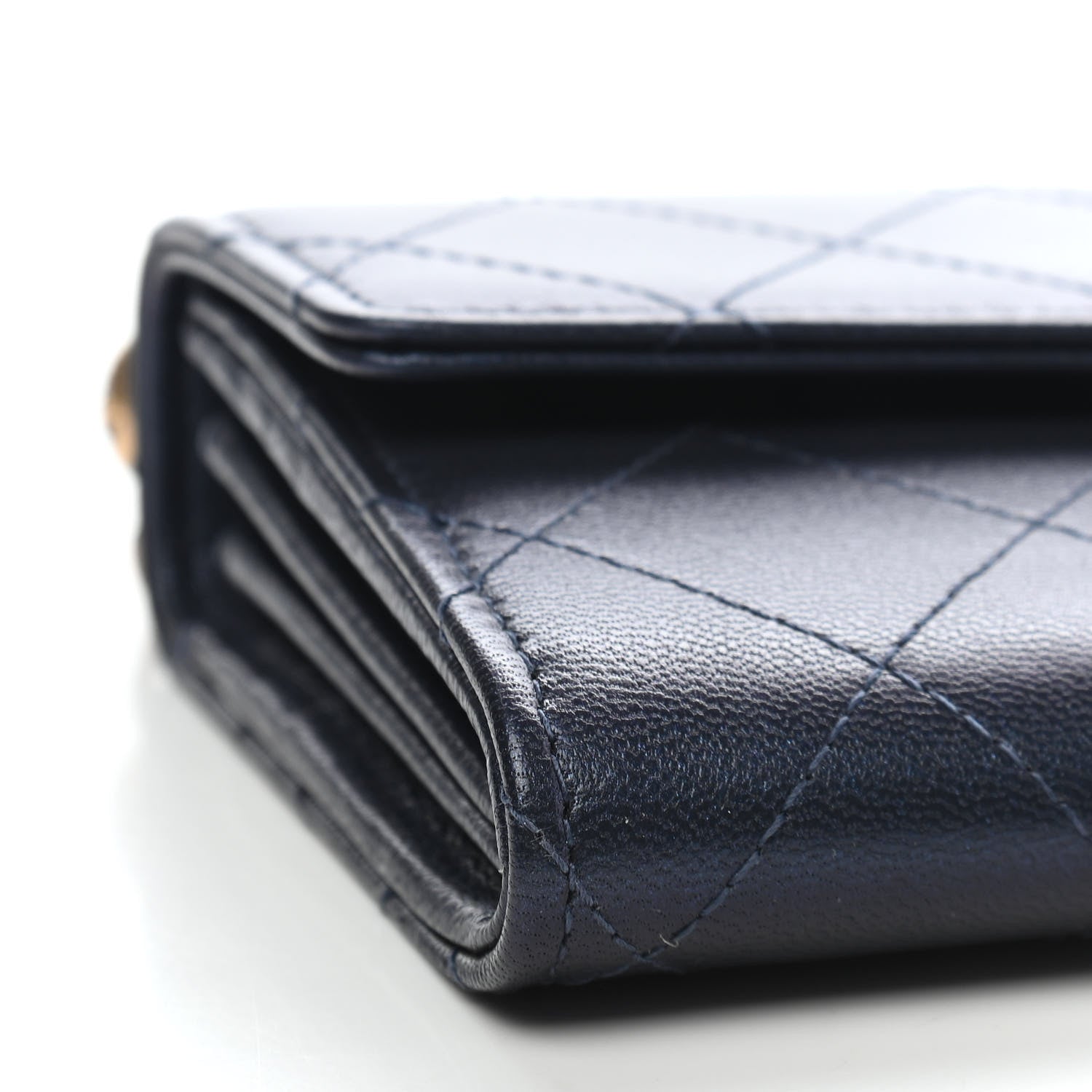 Chanel Iridescent Lambskin Quilted Chic Pearls Clutch With Chain Blue 9 of 10